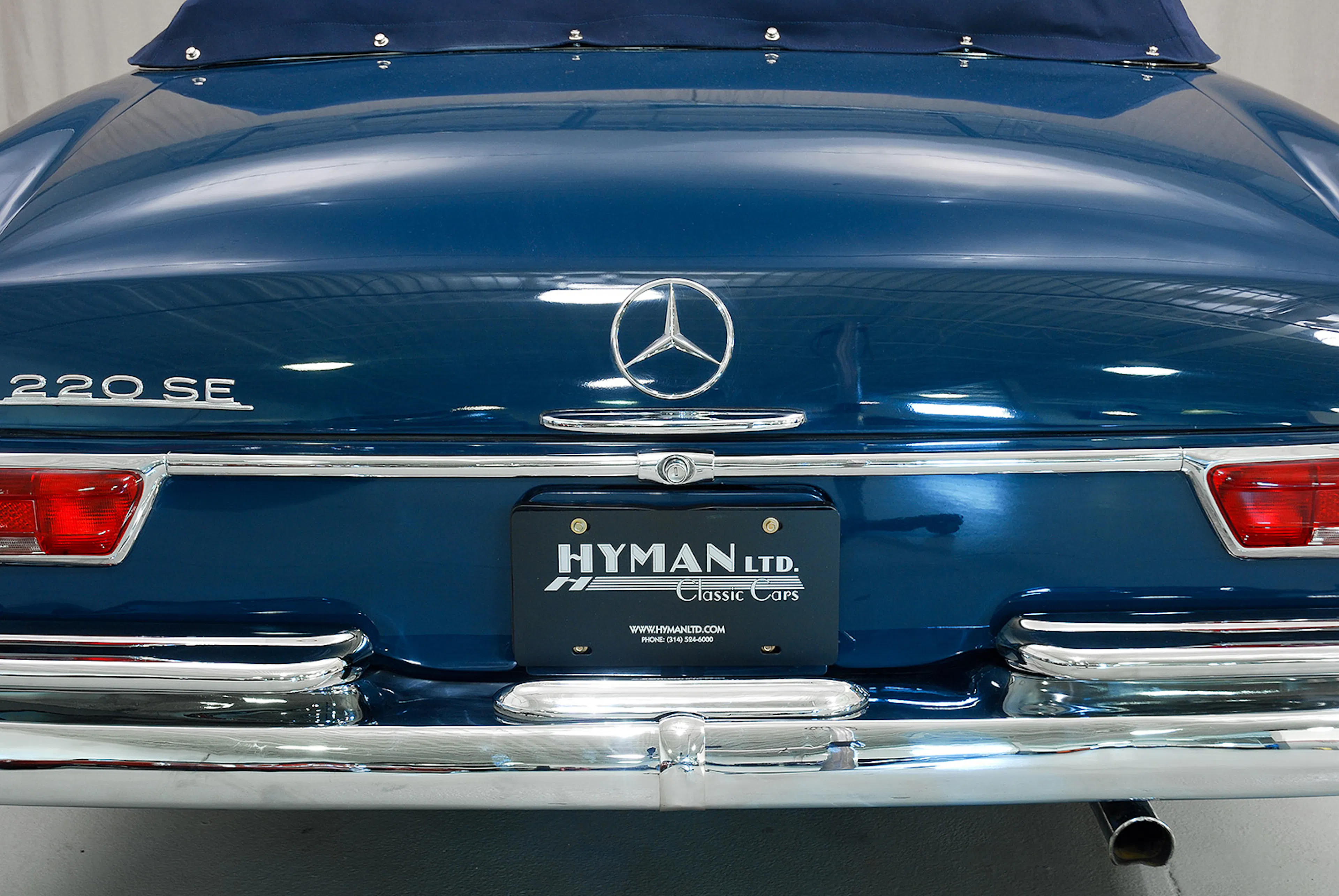 1964 Mercedes-Benz 220SEb 2dr Cabriolet Courtesy of Hyman Ltd.