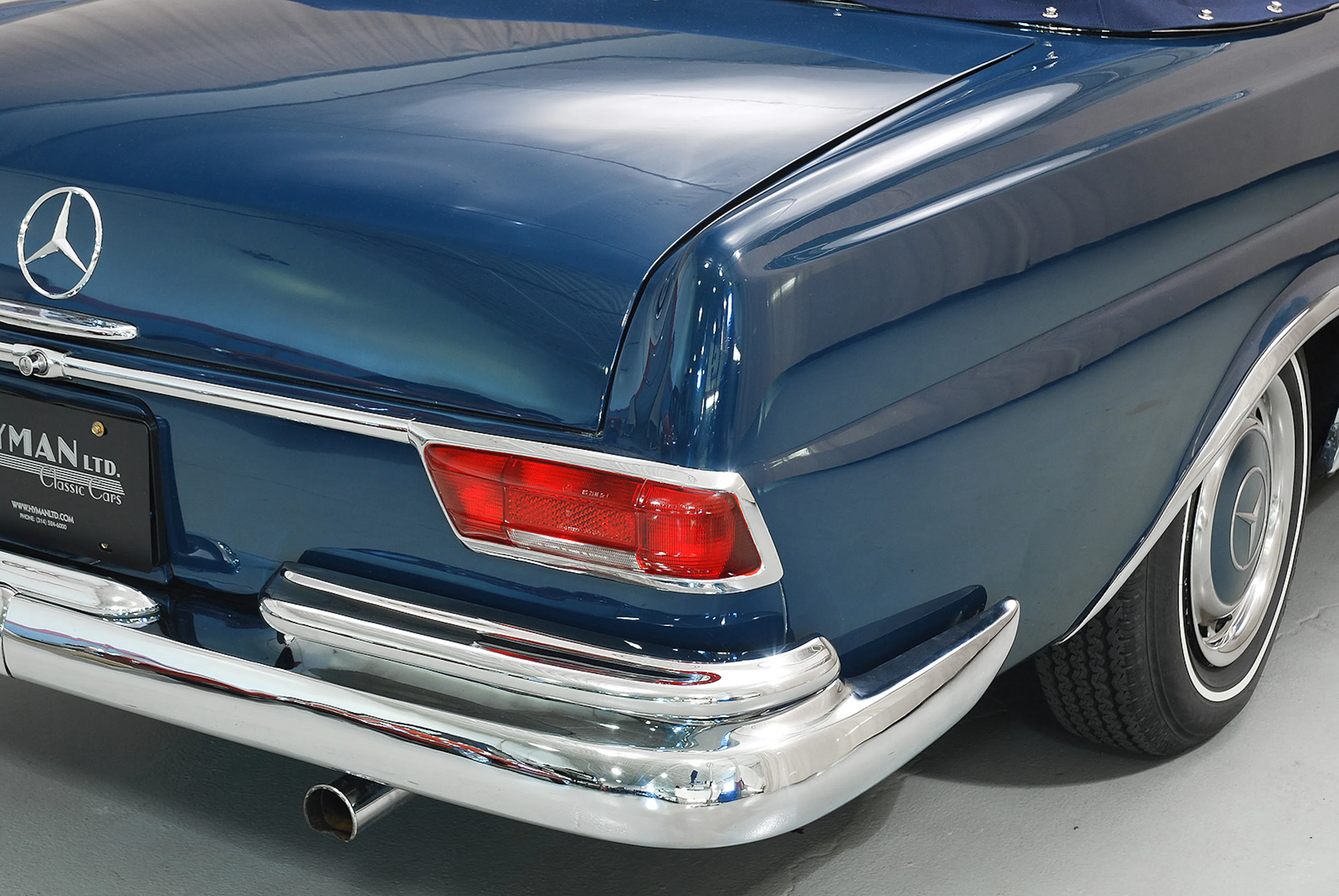 1964 Mercedes-Benz 220SEb 2dr Cabriolet Courtesy of Hyman Ltd.