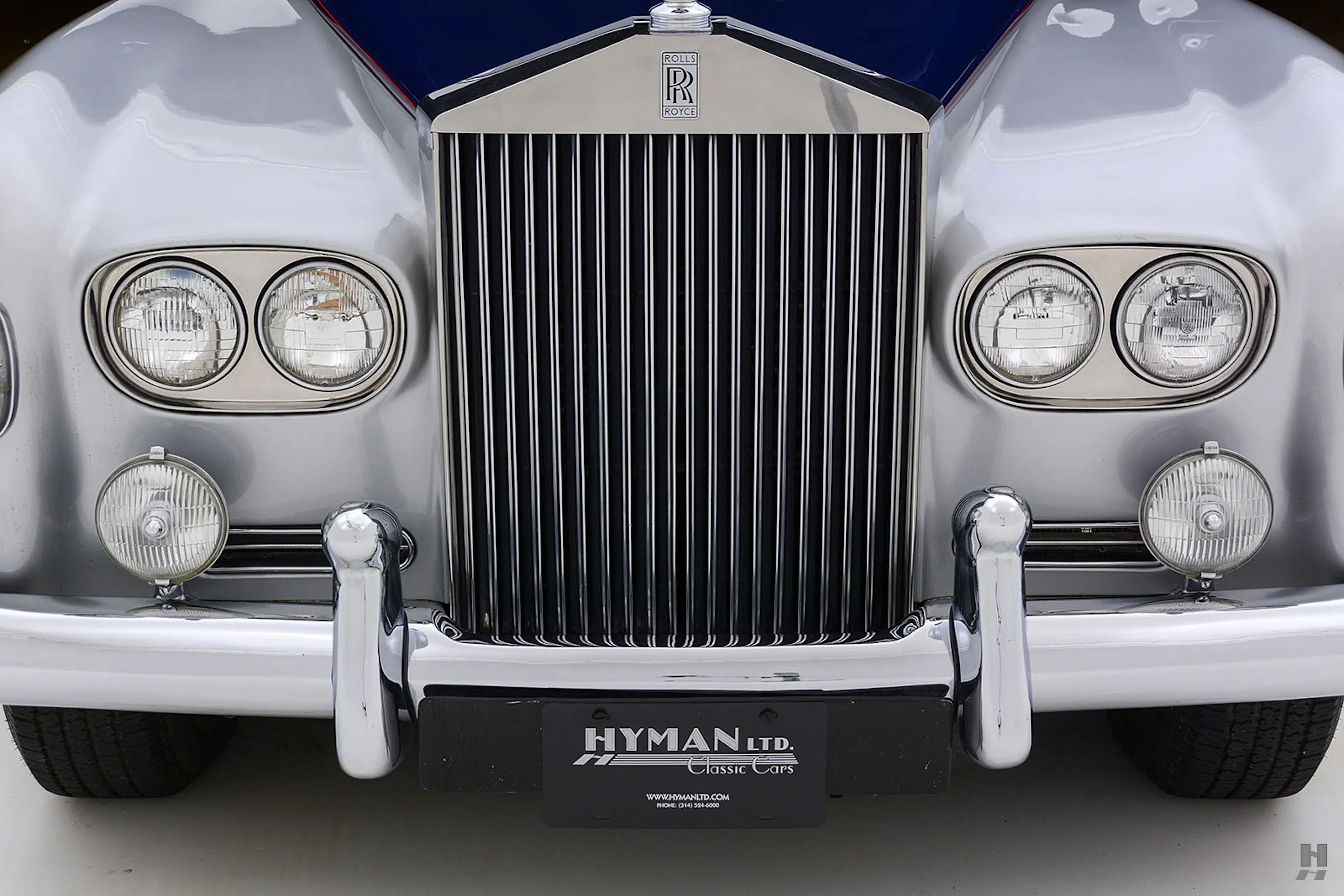 1964 Rolls-Royce Silver Cloud III LWB 4dr Sedan Courtesy of Hyman Ltd.