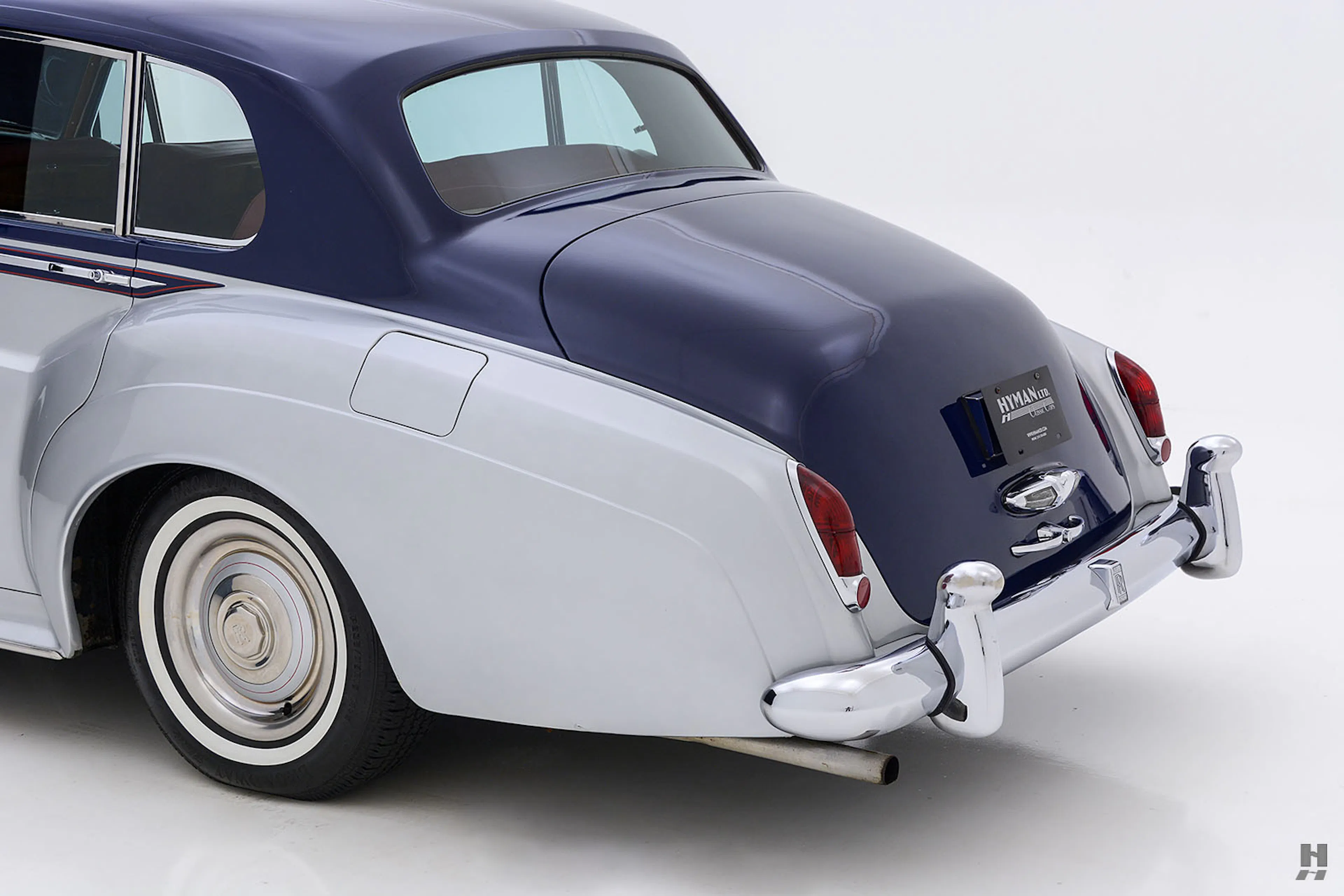 1964 Rolls-Royce Silver Cloud III LWB 4dr Sedan Courtesy of Hyman Ltd.