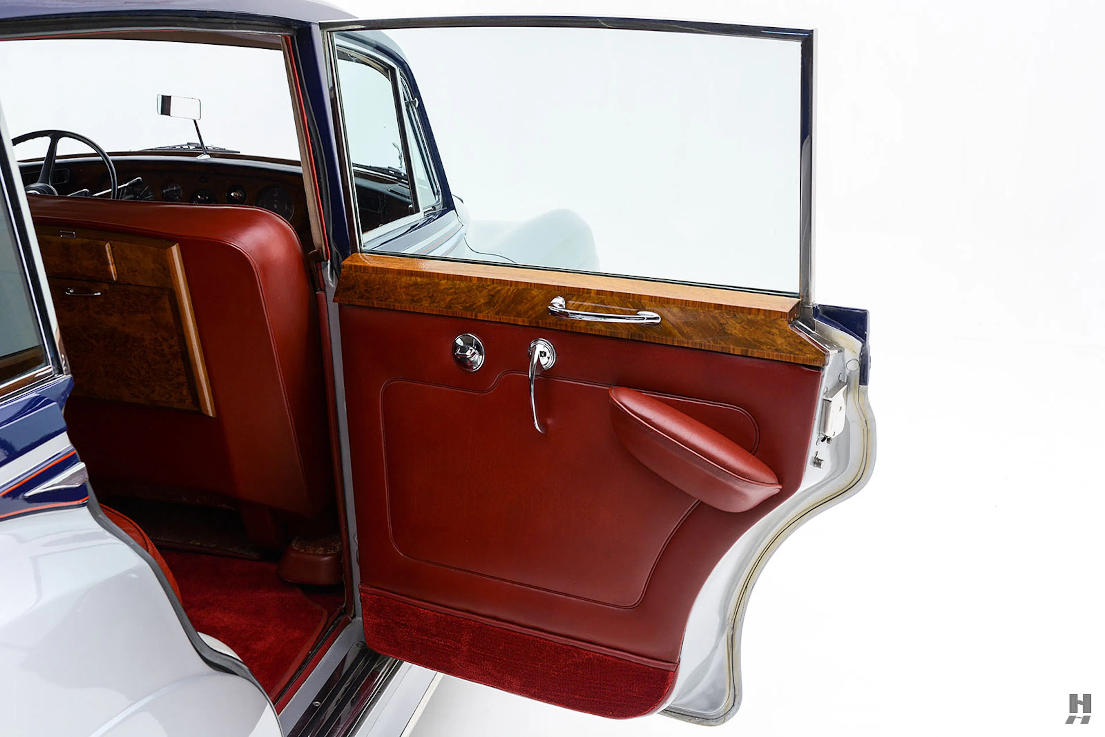 1964 Rolls-Royce Silver Cloud III LWB 4dr Sedan Courtesy of Hyman Ltd.