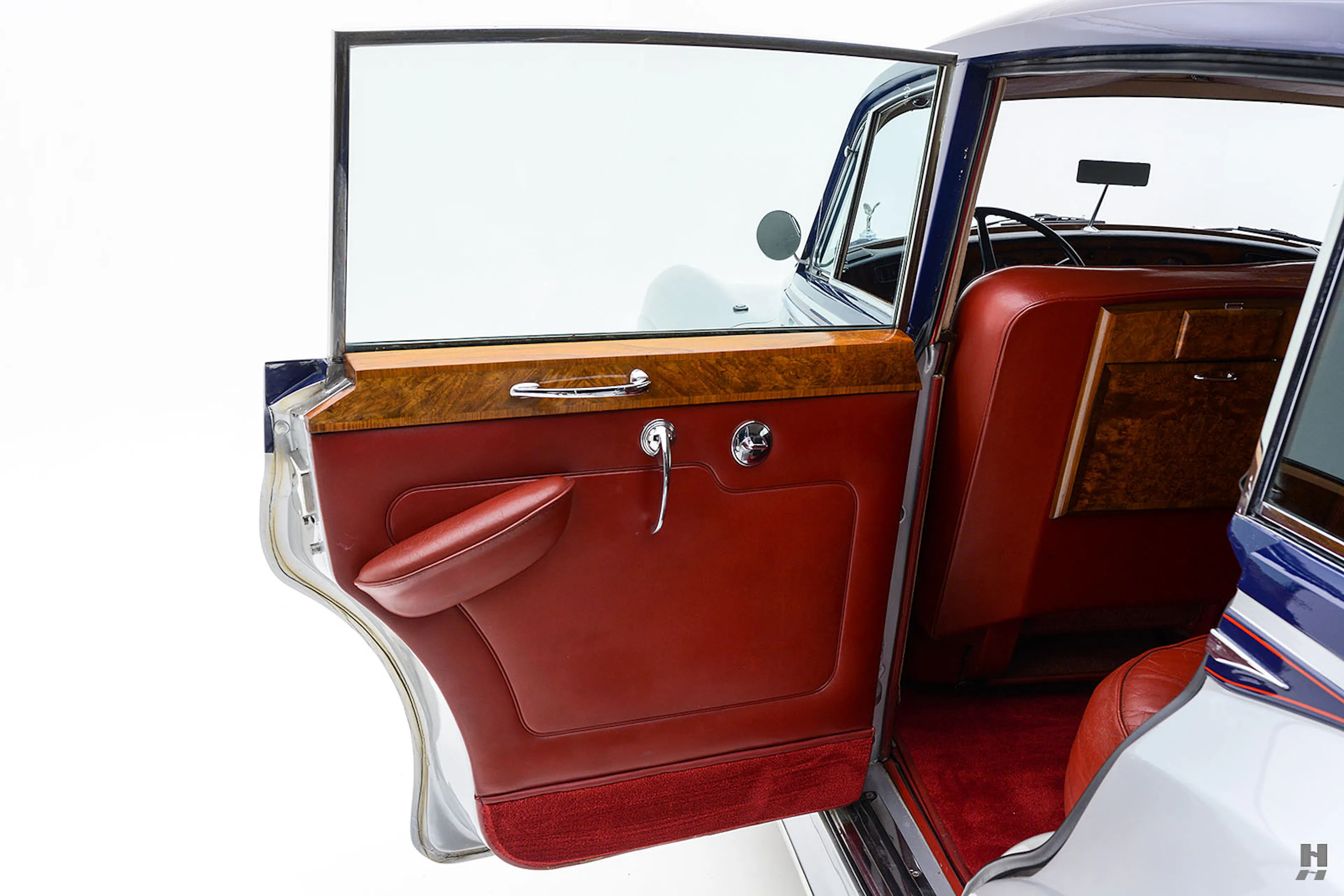 1964 Rolls-Royce Silver Cloud III LWB 4dr Sedan Courtesy of Hyman Ltd.
