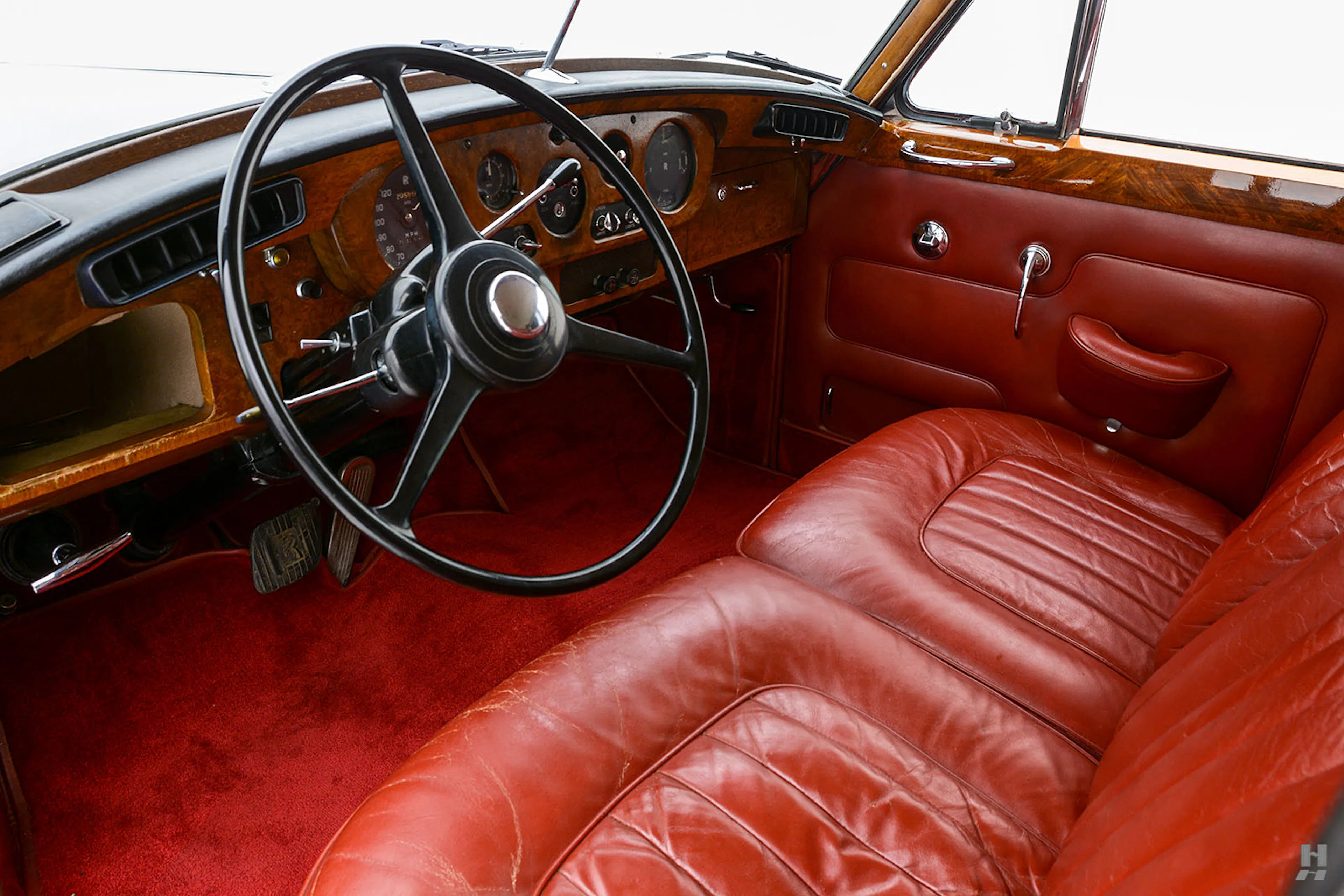 1964 Rolls-Royce Silver Cloud III LWB 4dr Sedan Courtesy of Hyman Ltd.