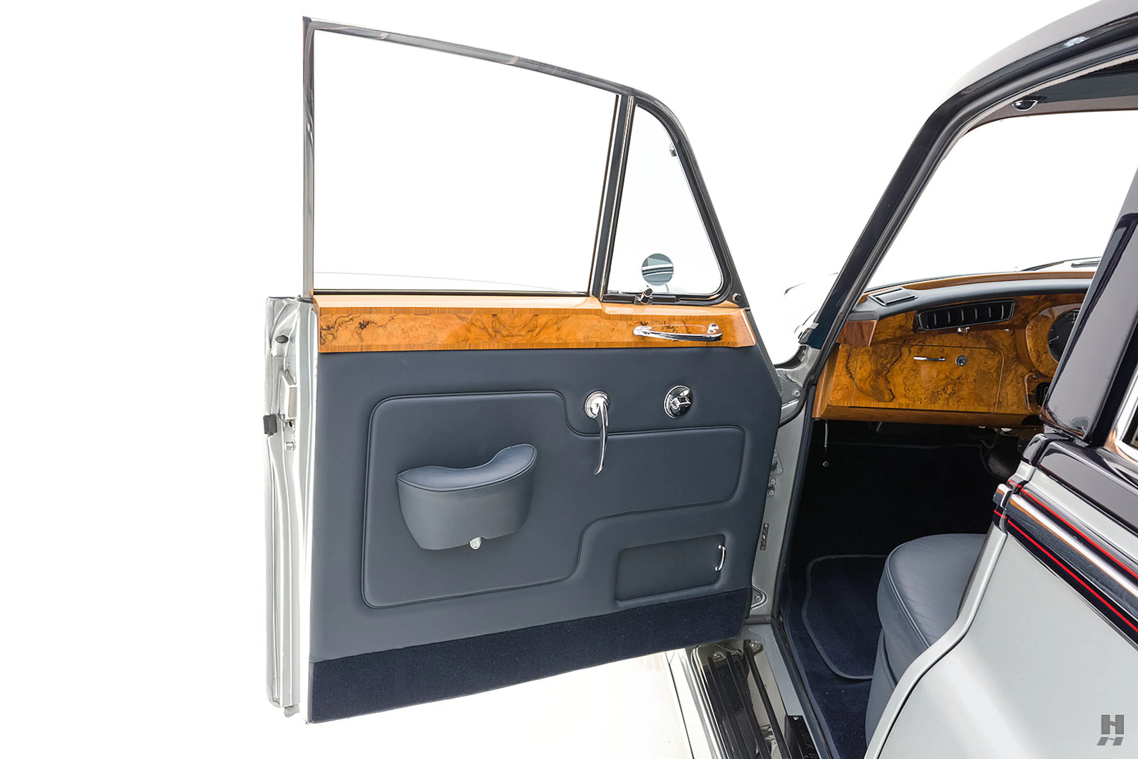 1964 Rolls-Royce Silver Cloud III Standard Steel 4dr Sedan Courtesy of Hyman Ltd.