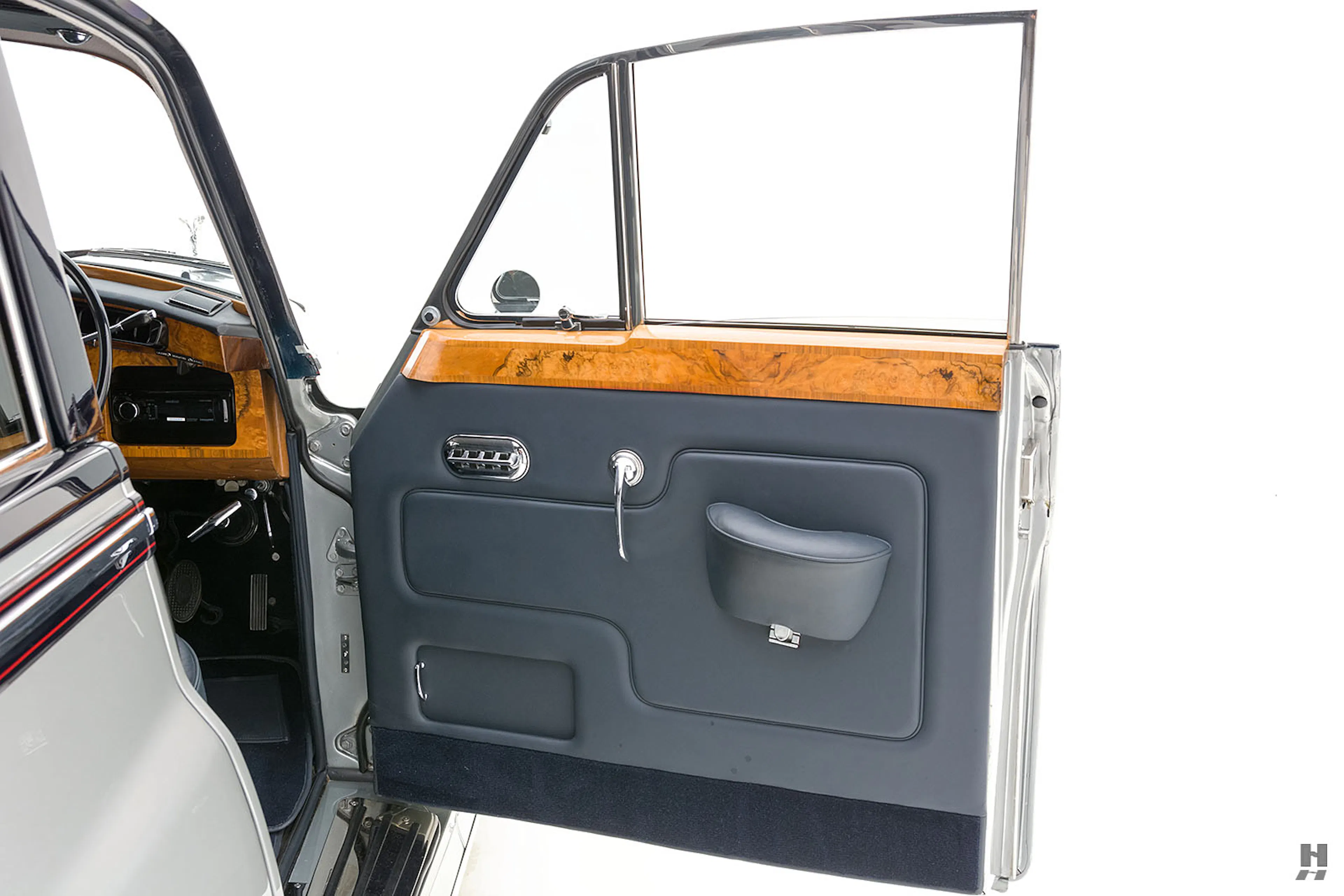 1964 Rolls-Royce Silver Cloud III Standard Steel 4dr Sedan Courtesy of Hyman Ltd.