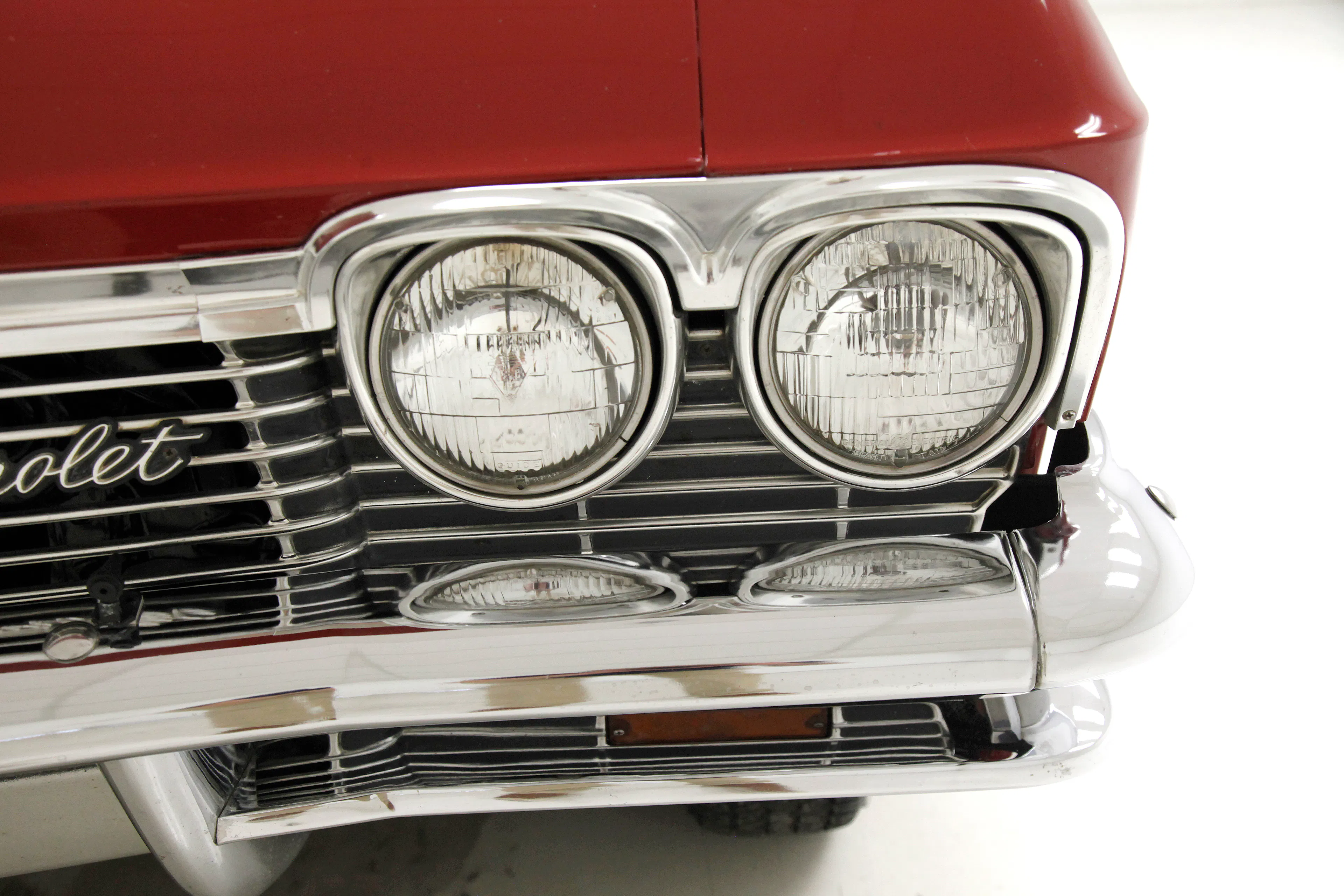 1965 Chevrolet Impala 2dr Convertible Courtesy of Classic Auto Mall