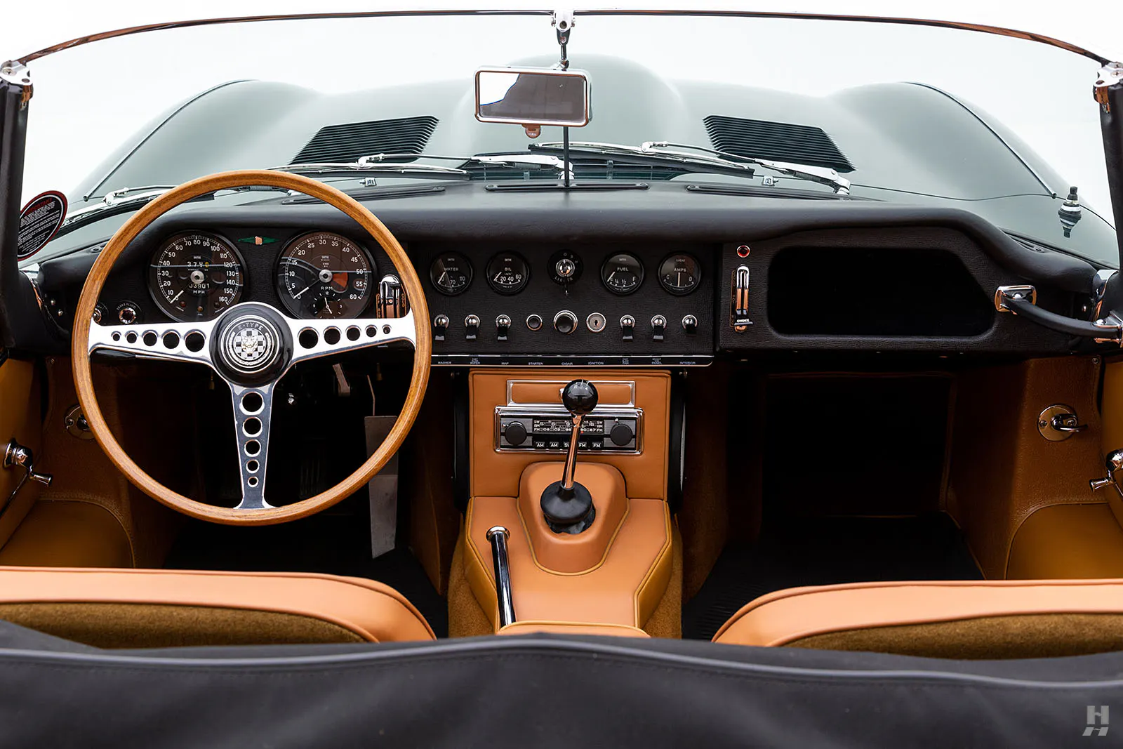 1965 Jaguar E-Type SI 4.2 2dr Roadster Courtesy of Hyman Ltd.