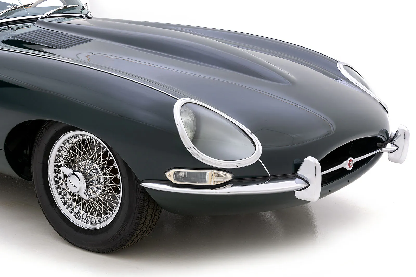 1965 Jaguar E-Type SI 4.2 2dr Roadster Courtesy of Hyman Ltd.