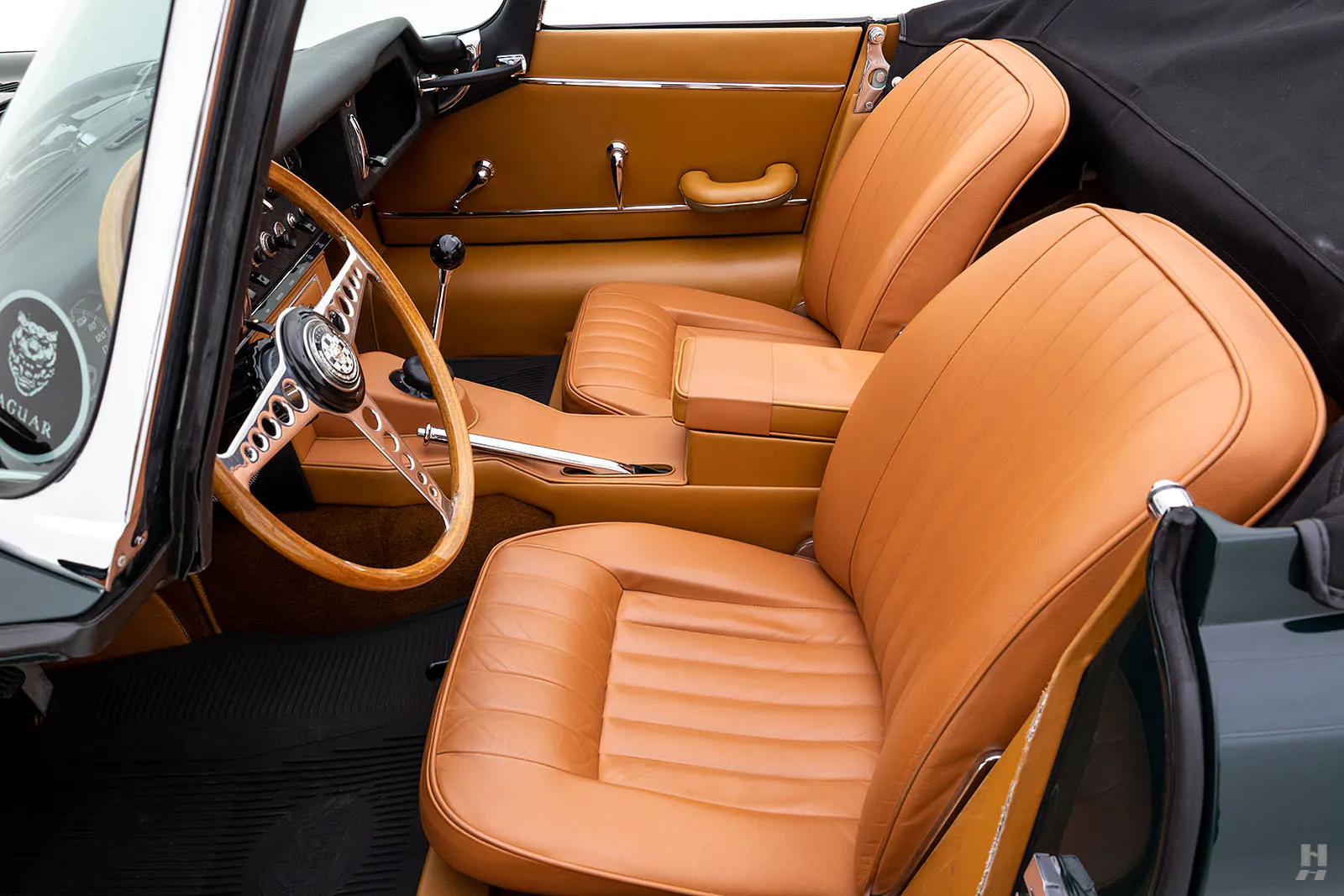 1965 Jaguar E-Type SI 4.2 2dr Roadster Courtesy of Hyman Ltd.