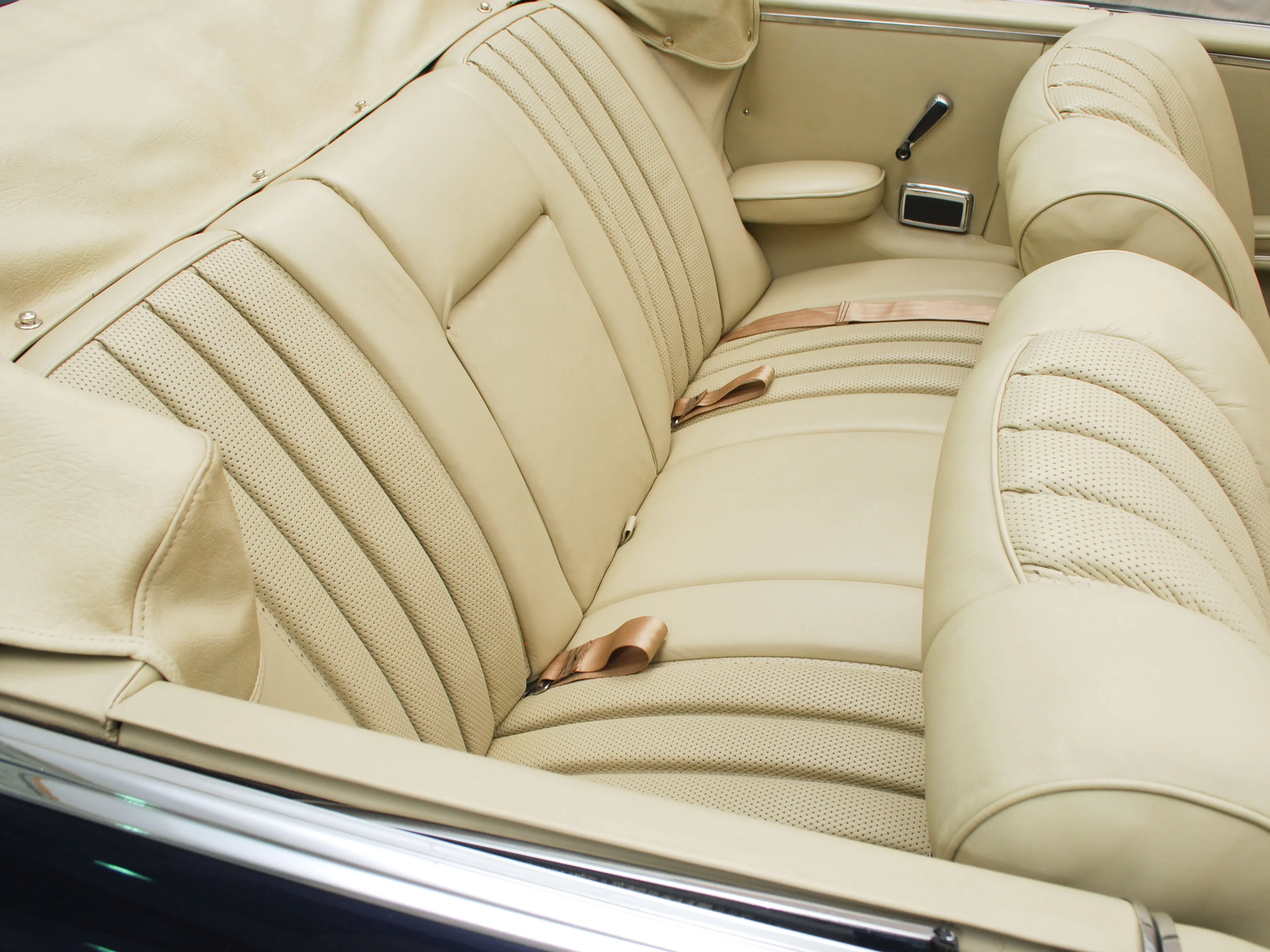 1965 Mercedes-Benz 220SEb 2dr Cabriolet Courtesy of Hyman Ltd.