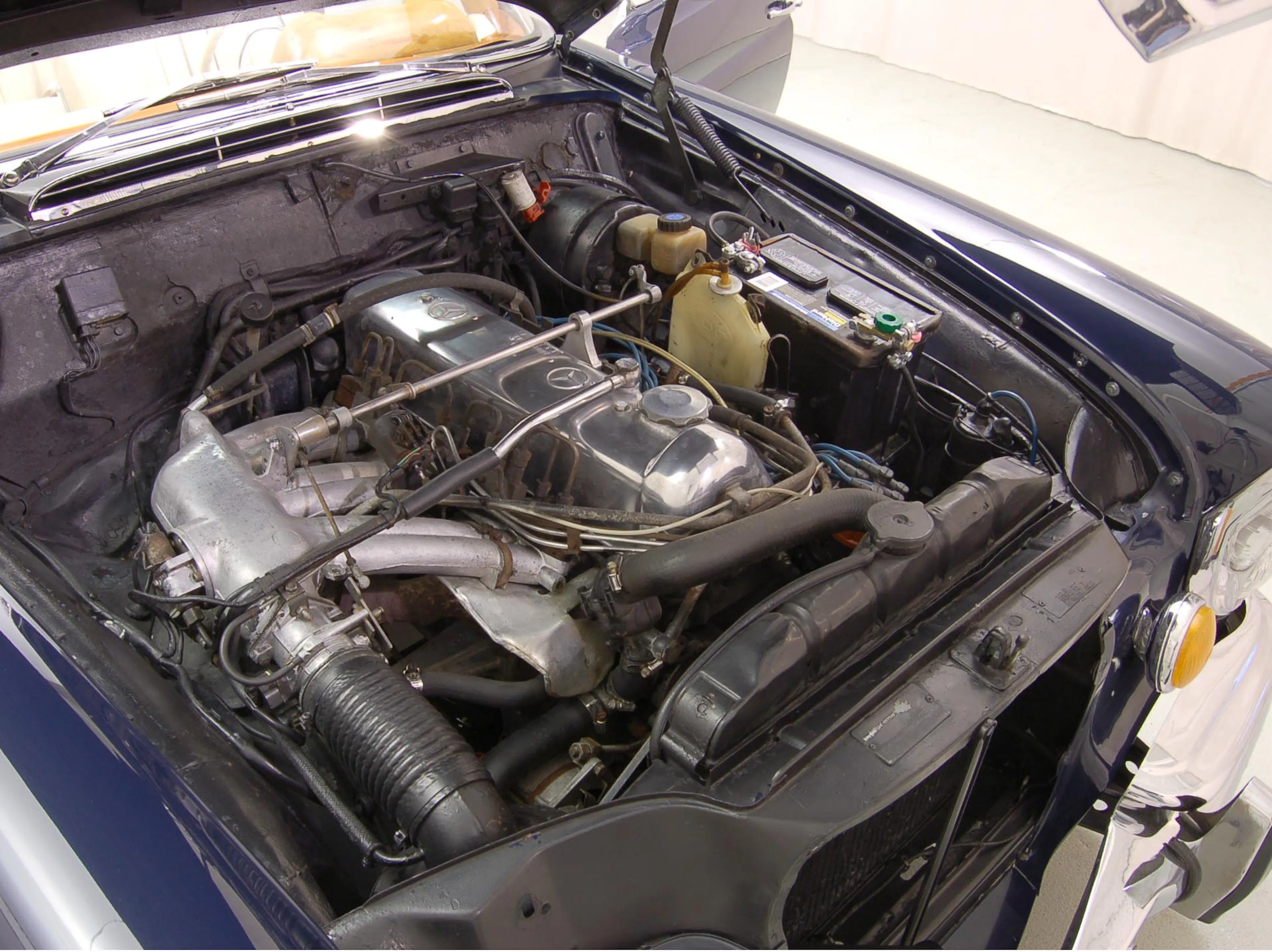 1965 Mercedes-Benz 220SEb 2dr Cabriolet Courtesy of Hyman Ltd.