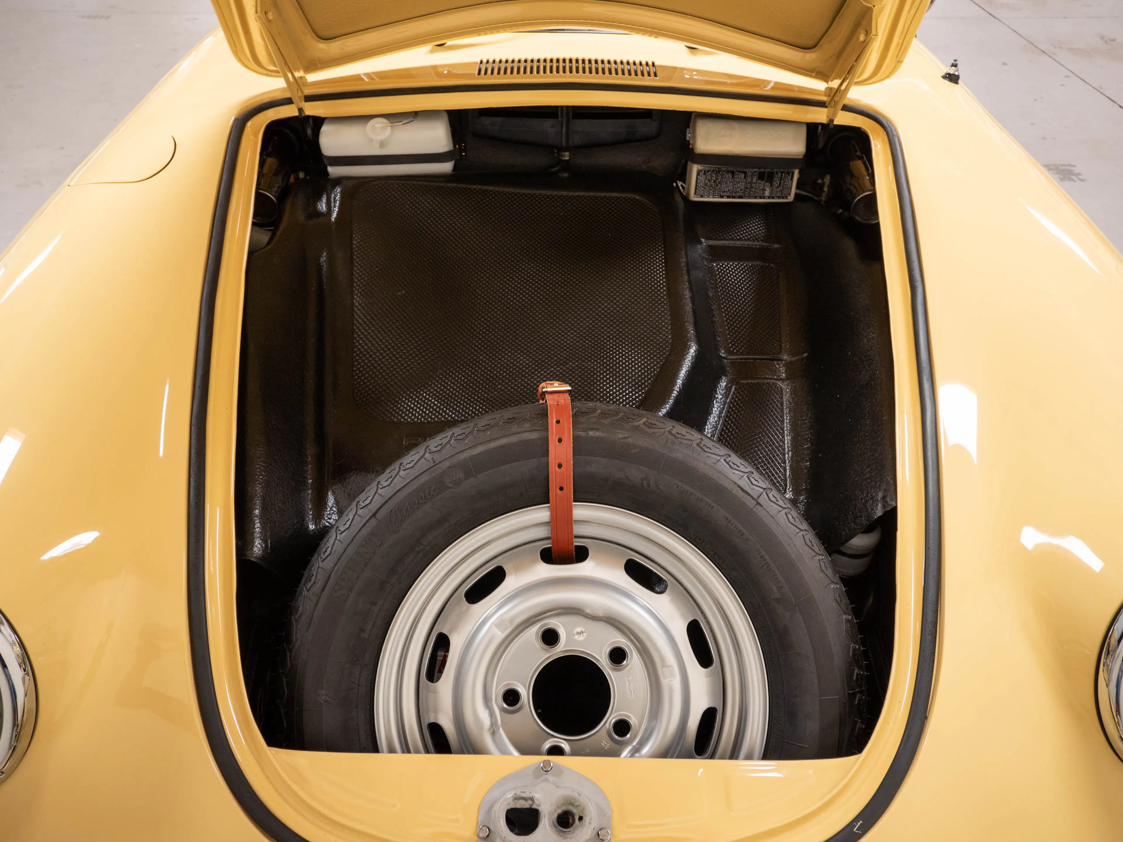 1965 Porsche 356C 1600 SC 2dr Coupe Courtesy of CPR Classic