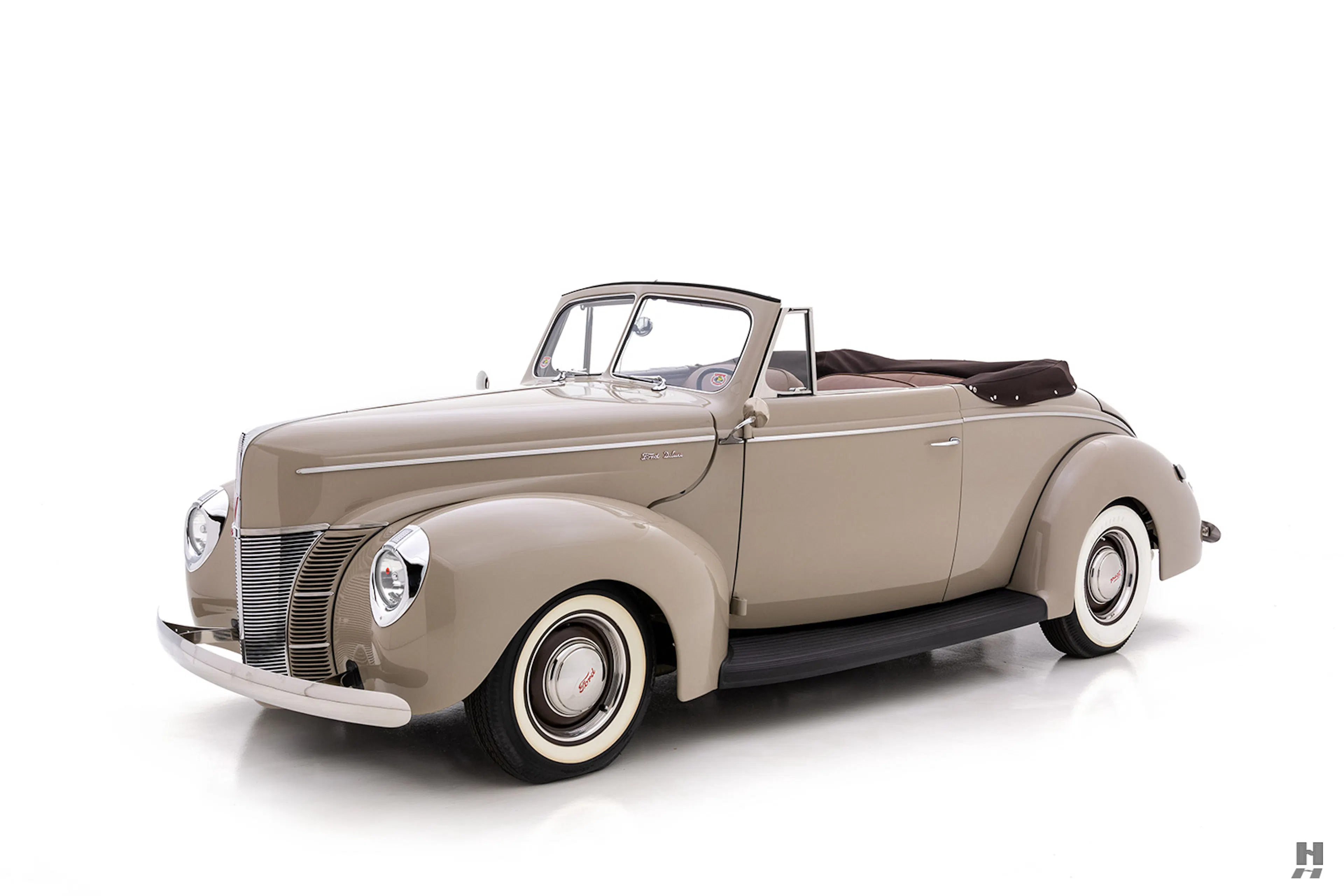 1940 Ford Deluxe 2dr Convertible Courtesy of Hyman Ltd.