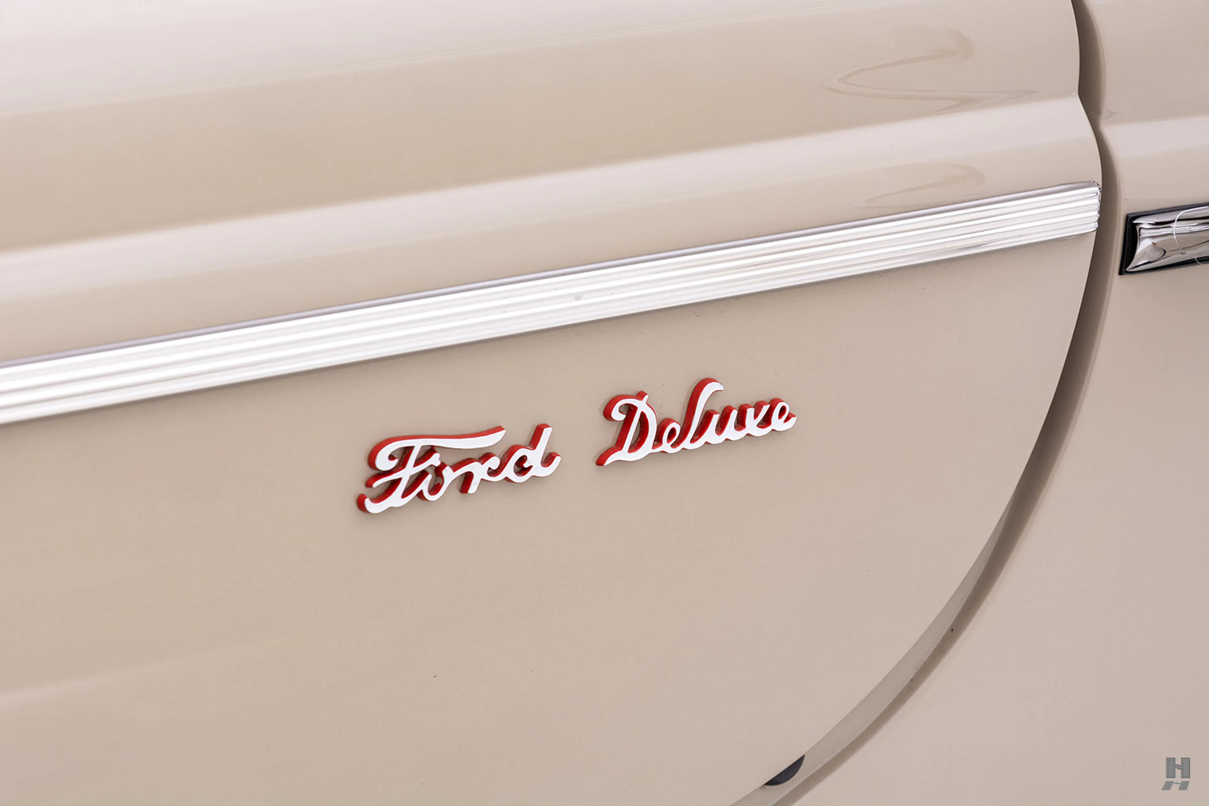 1940 Ford Deluxe 2dr Convertible Courtesy of Hyman Ltd.