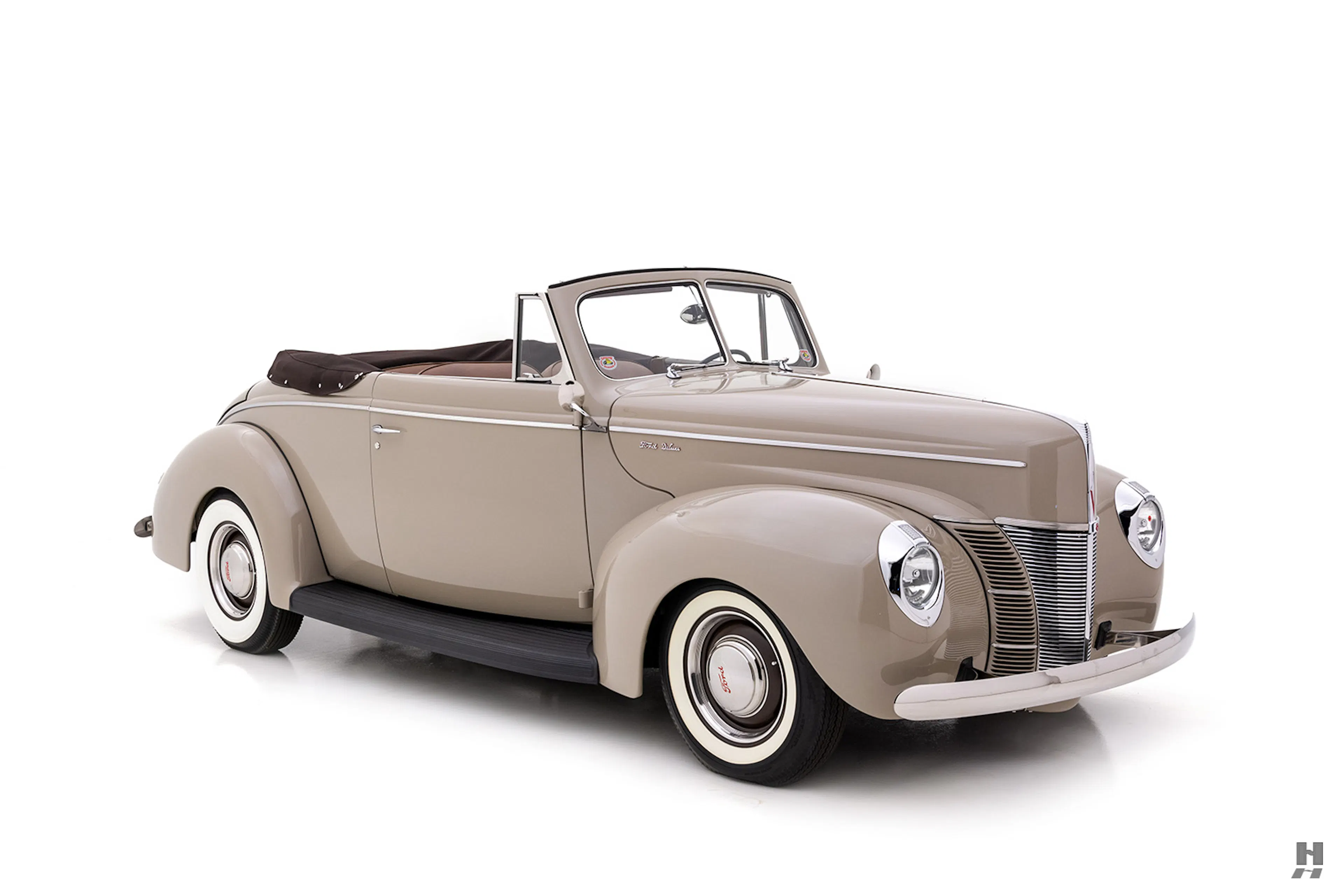 1940 Ford Deluxe 2dr Convertible Courtesy of Hyman Ltd.