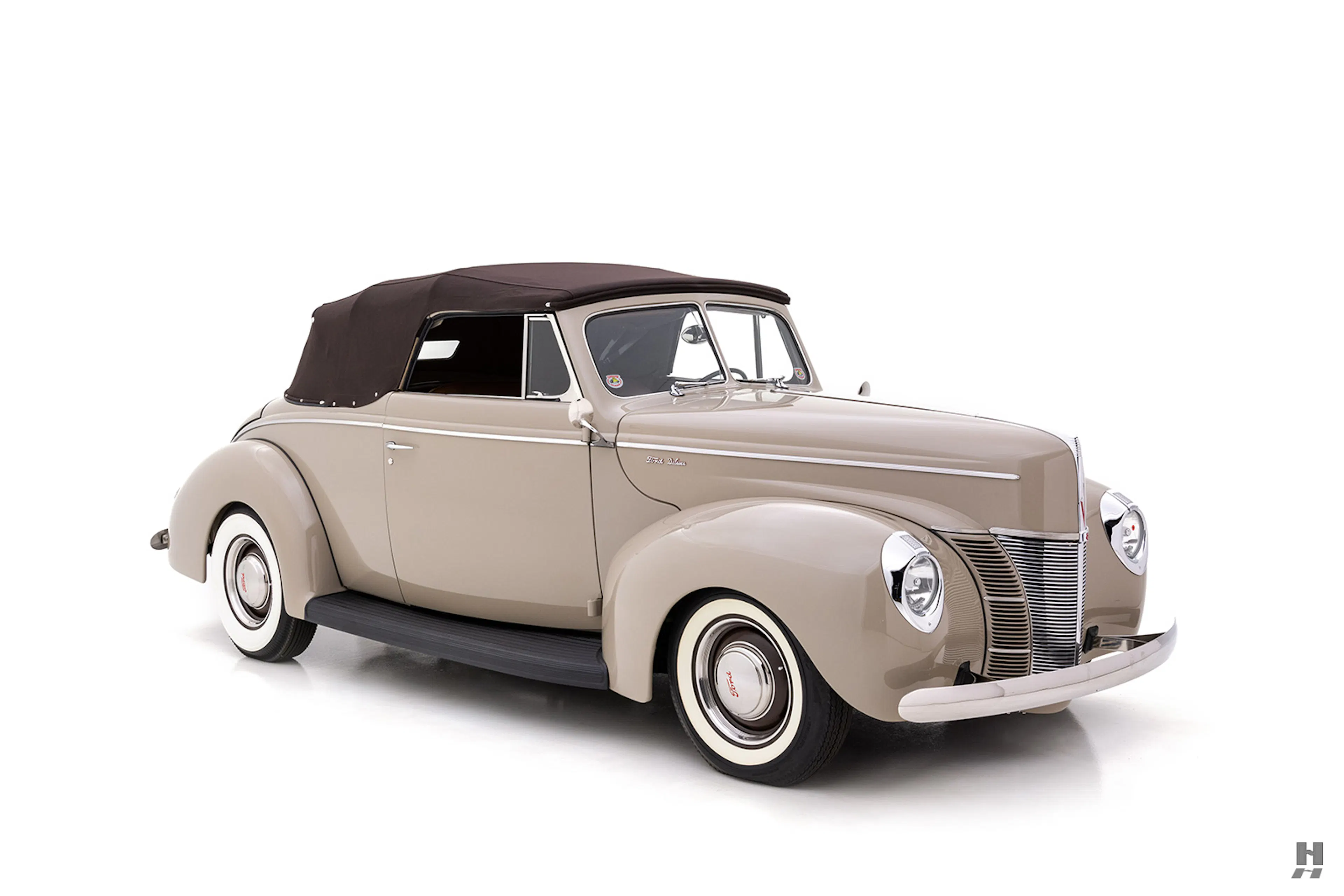 1940 Ford Deluxe 2dr Convertible Courtesy of Hyman Ltd.