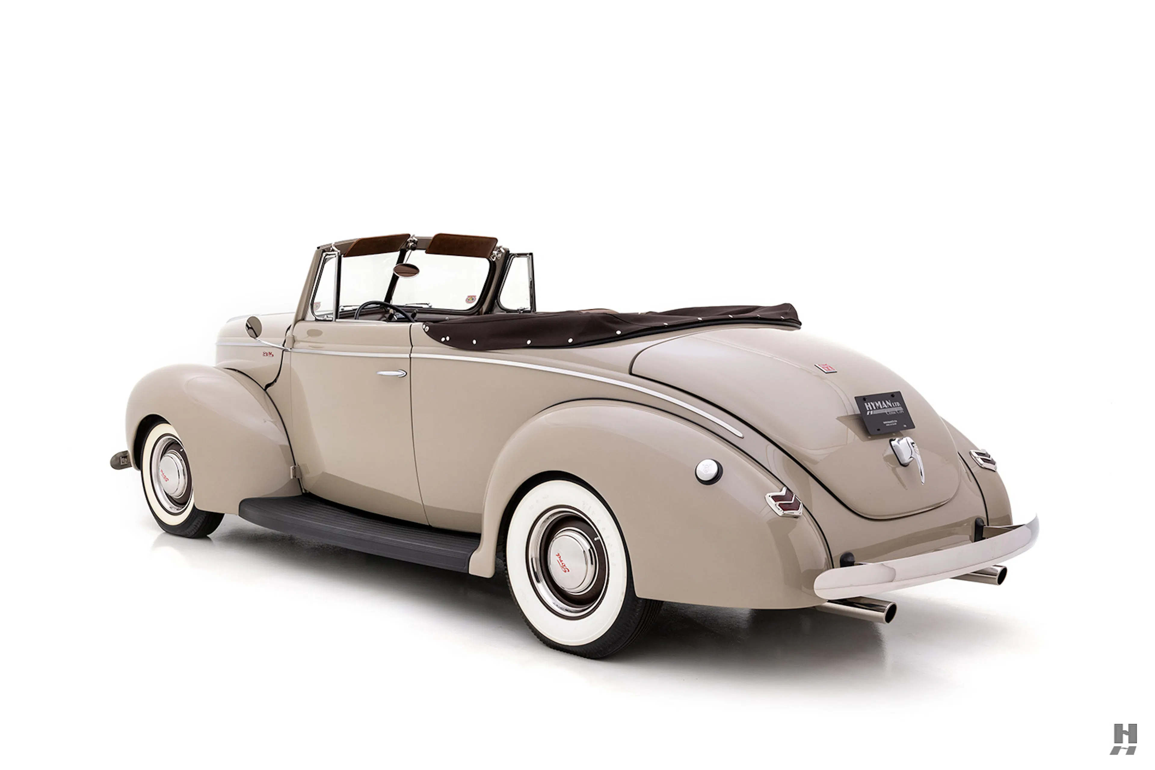 1940 Ford Deluxe 2dr Convertible Courtesy of Hyman Ltd.