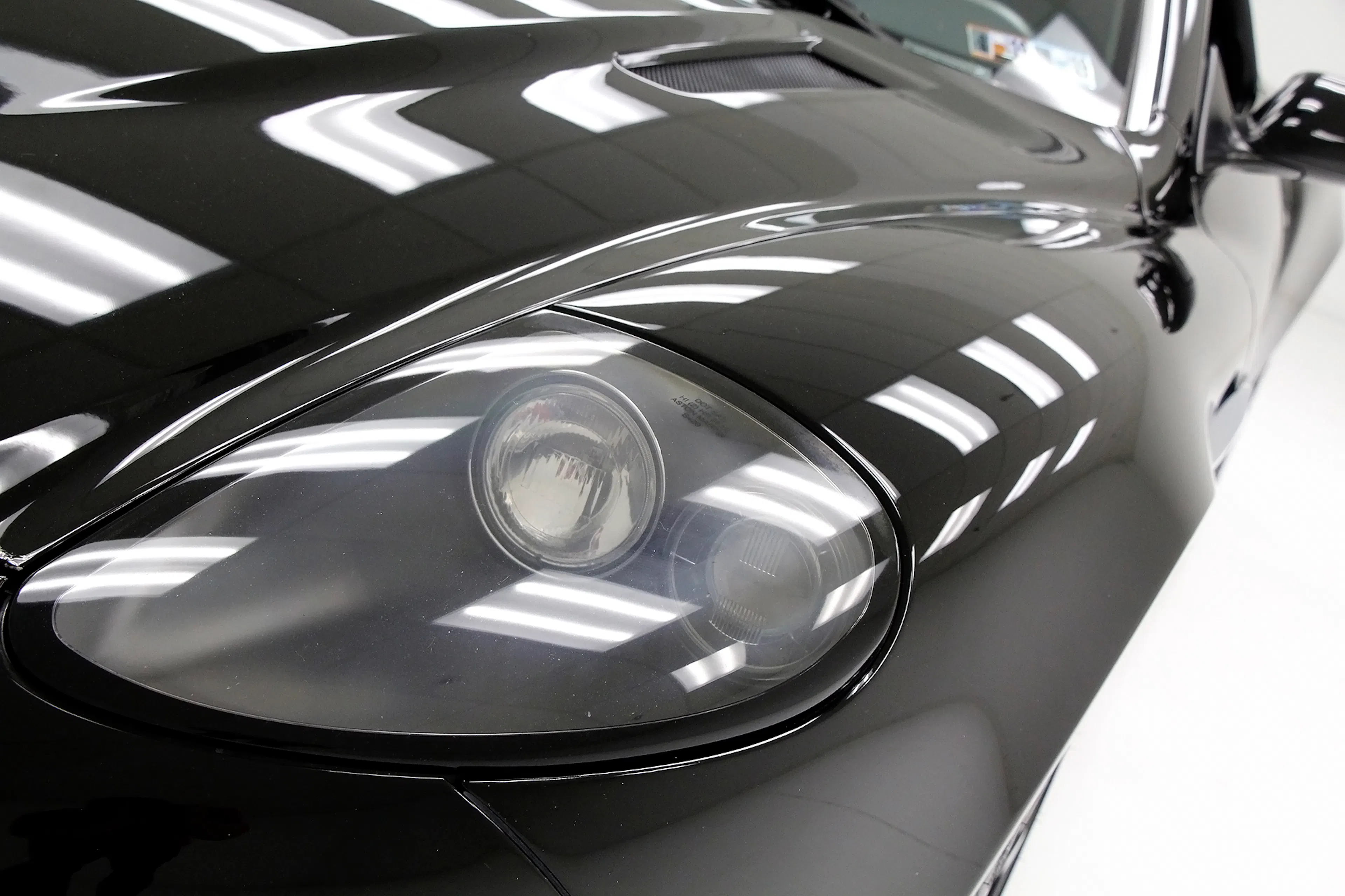 2006 Aston Martin Vanquish S 2dr Coupe Courtesy of Hyman Ltd.