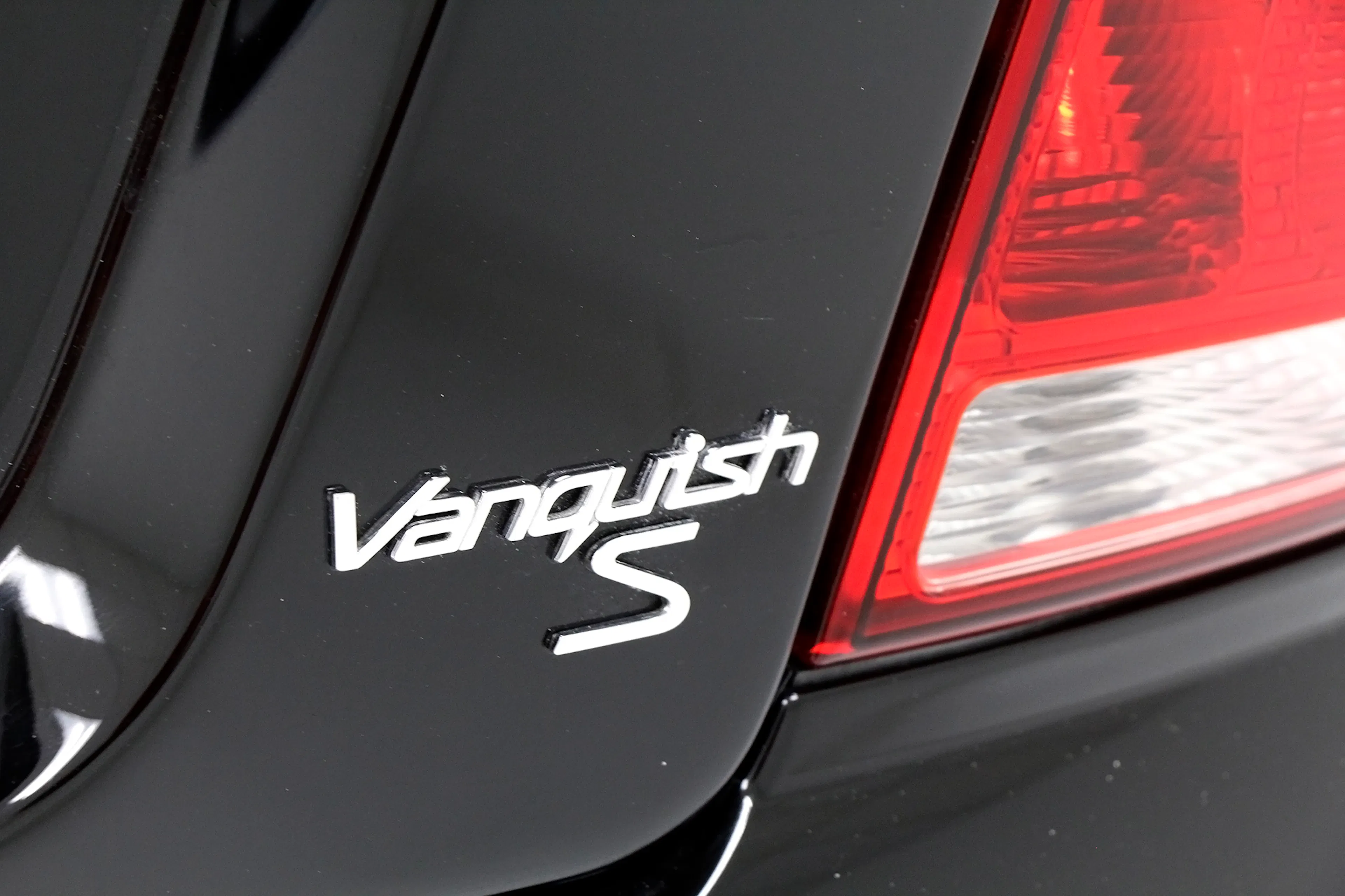 2006 Aston Martin Vanquish S 2dr Coupe Courtesy of Hyman Ltd.