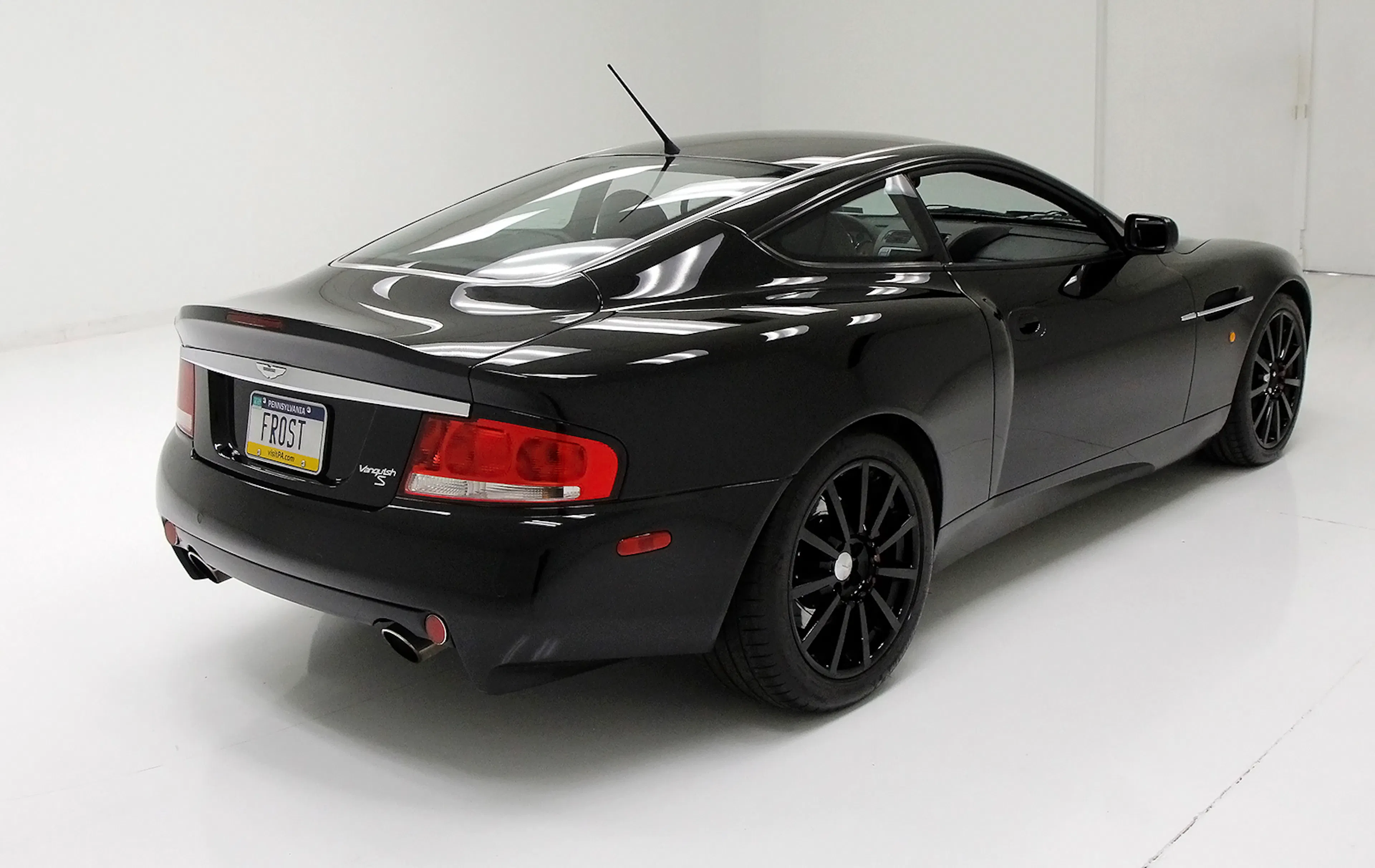 2006 Aston Martin Vanquish S 2dr Coupe Courtesy of Hyman Ltd.