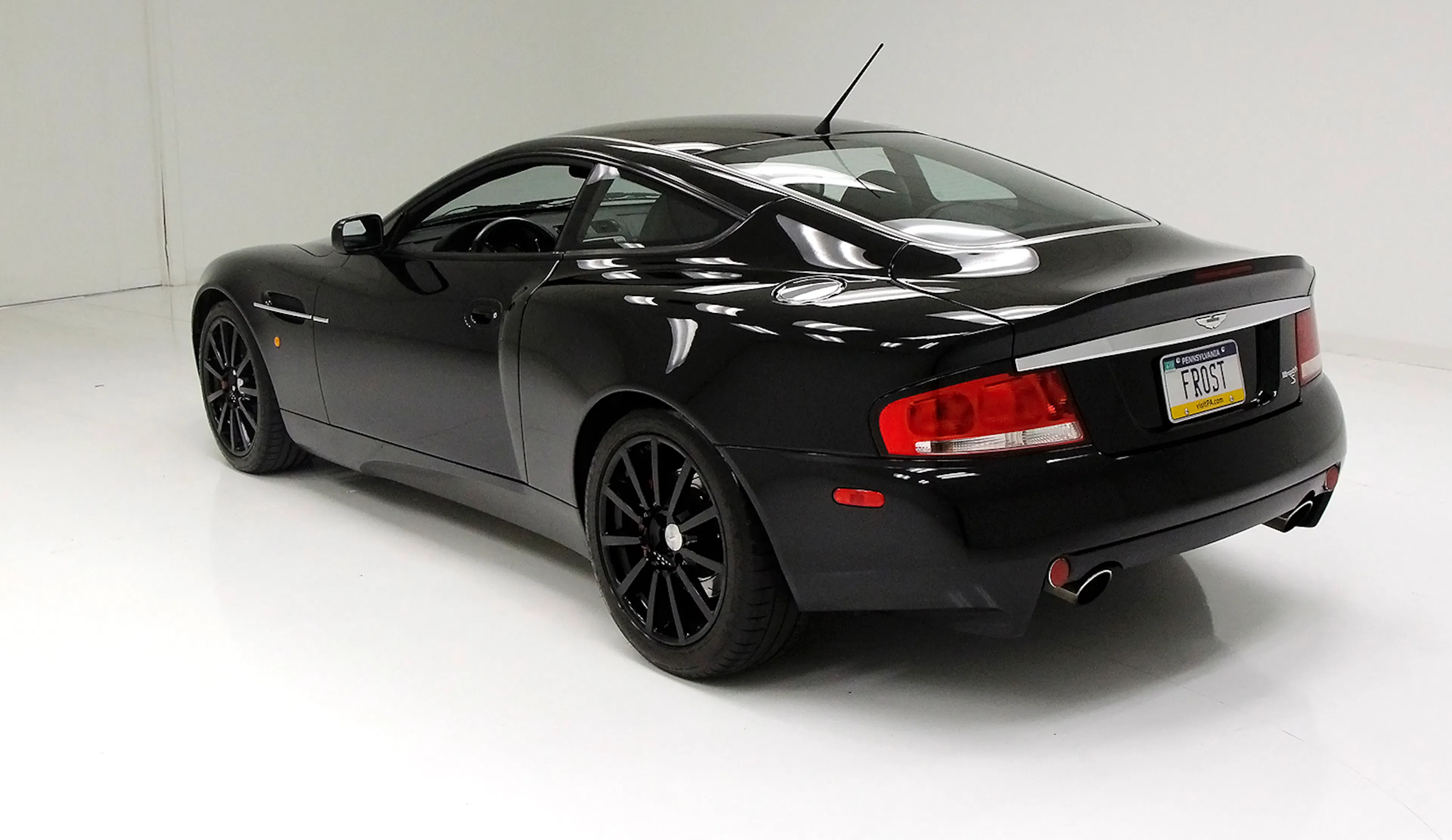 2006 Aston Martin Vanquish S 2dr Coupe Courtesy of Hyman Ltd.