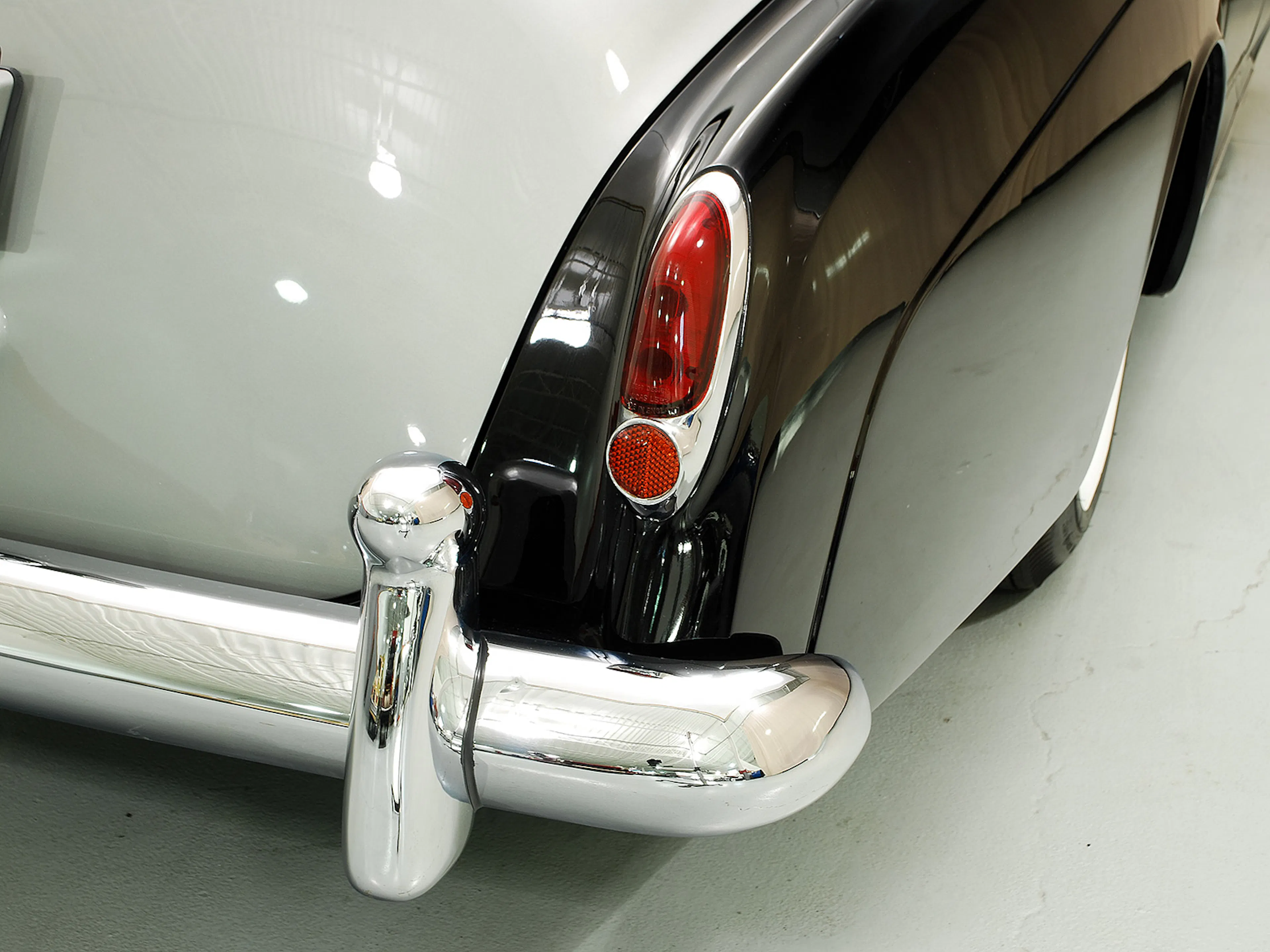 1957 Rolls-Royce Silver Cloud I 4dr Sedan Courtesy of Hyman Ltd.