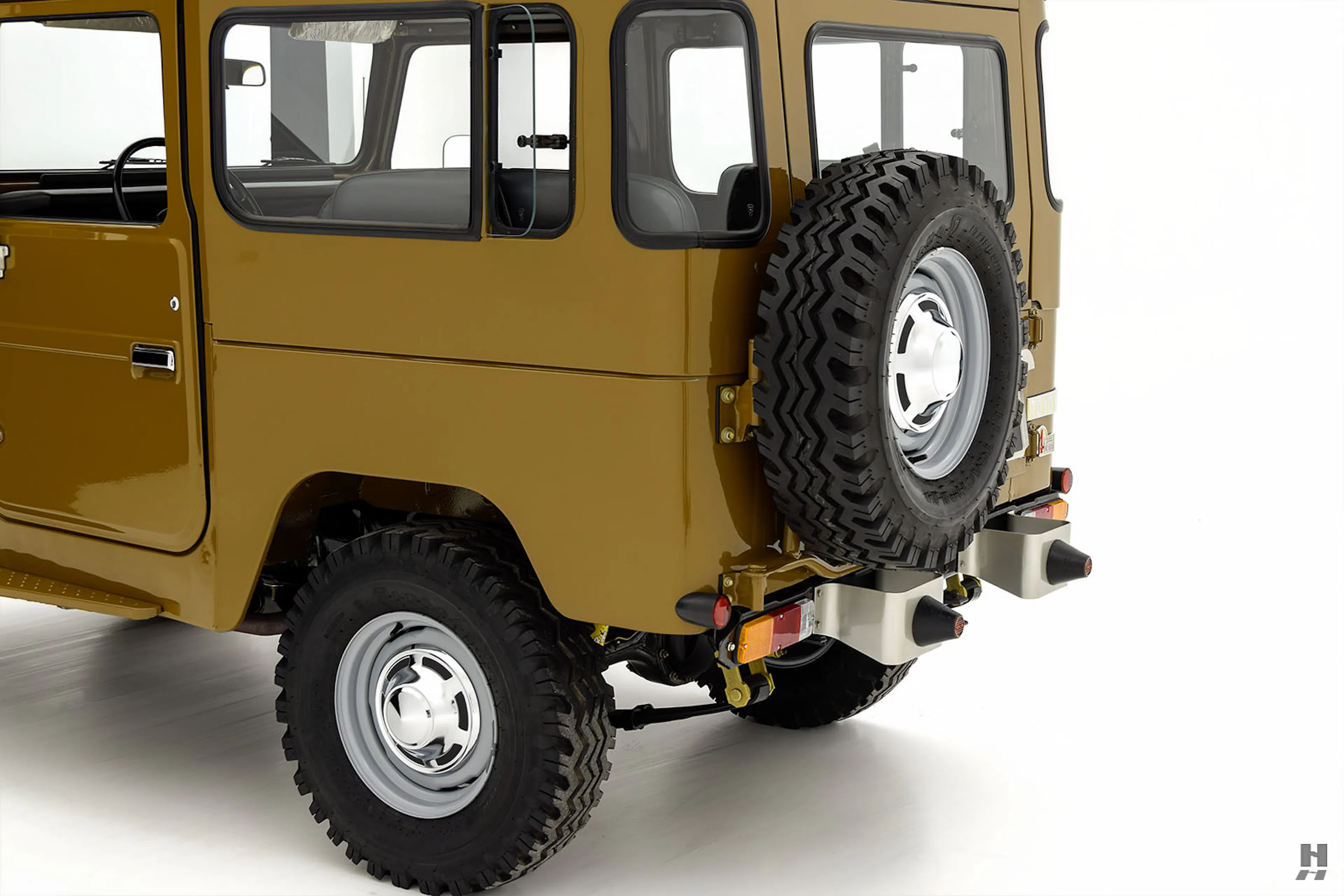 1981 Toyota Land Cruiser FJ40V 2dr Hardtop 4x4 Courtesy of Hyman Ltd.