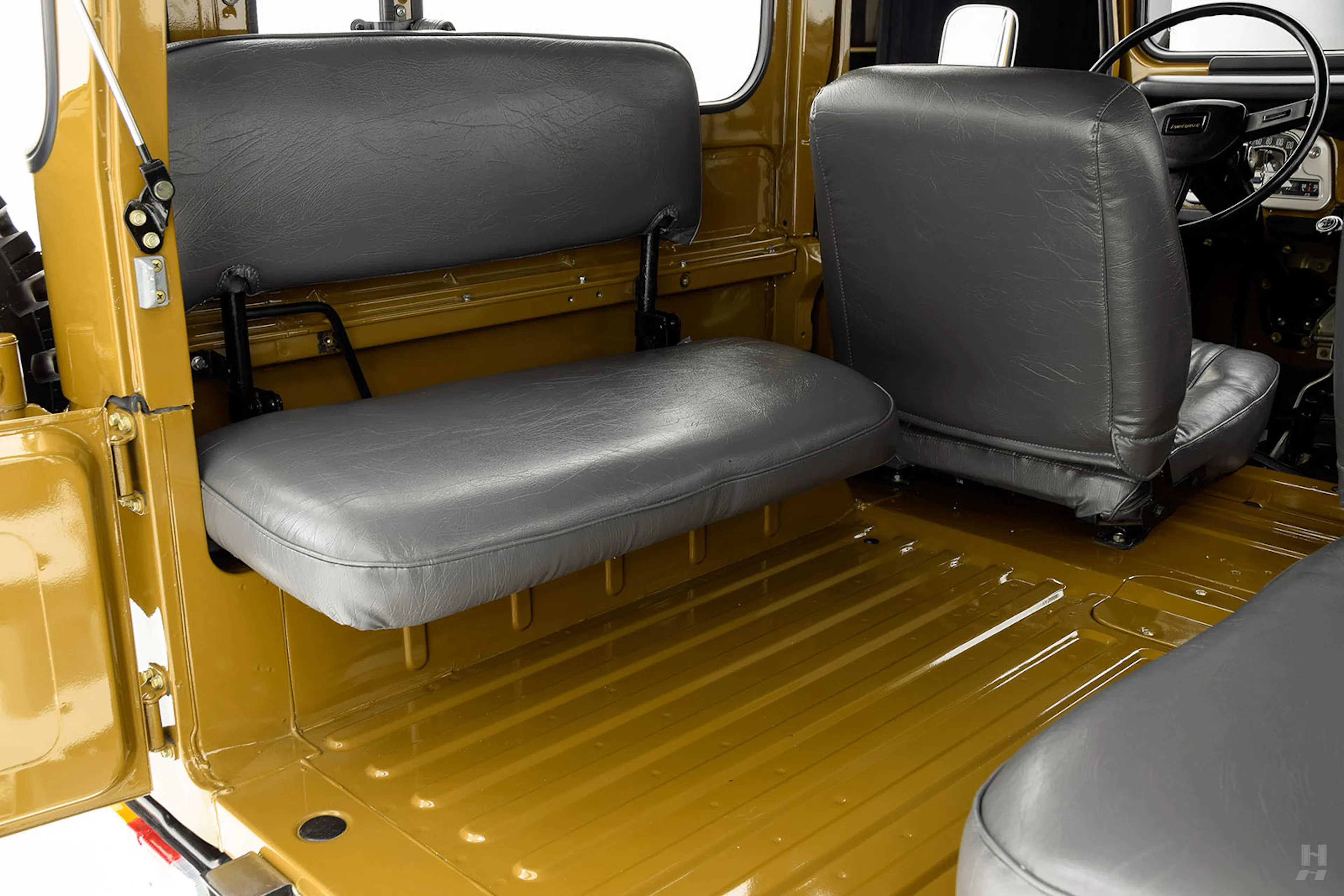 1981 Toyota Land Cruiser FJ40V 2dr Hardtop 4x4 Courtesy of Hyman Ltd.