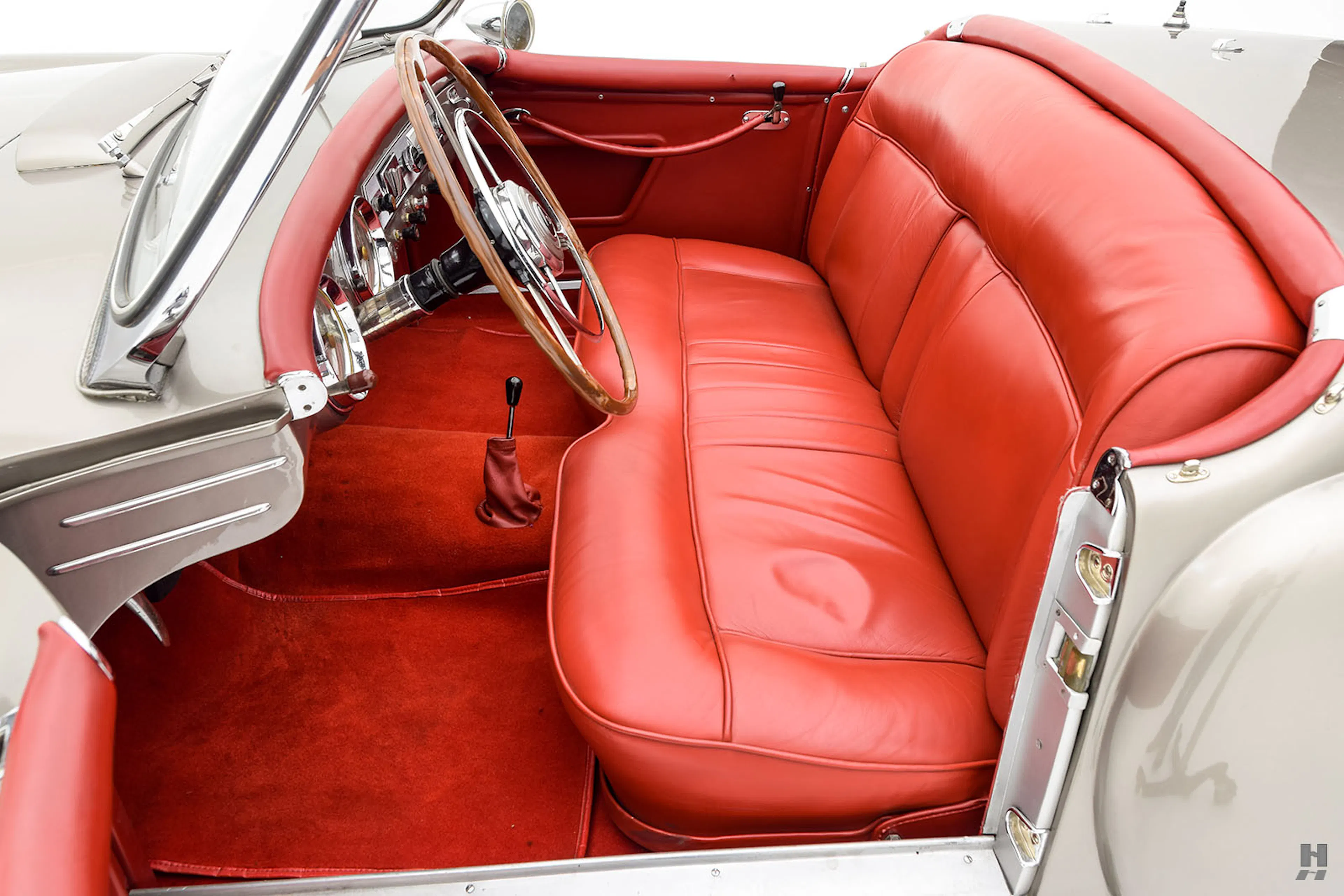 1952 Nash-Healey Series 25 2dr Convertible Courtesy of Hyman Ltd.