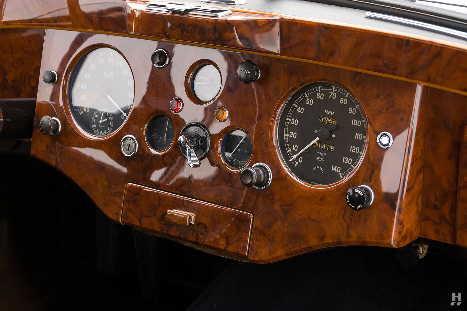 1953 Jaguar XK 120 2dr Fixed-Head Coupe Courtesy of Hyman Ltd.