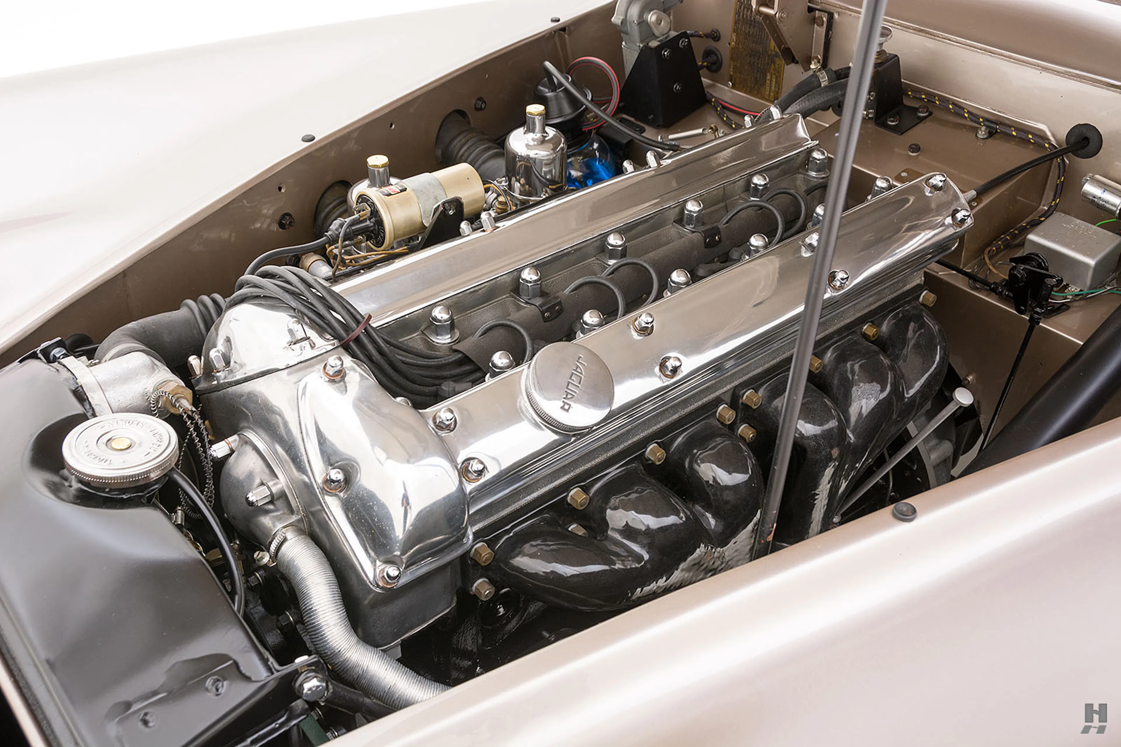 1953 Jaguar XK 120 2dr Fixed-Head Coupe Courtesy of Hyman Ltd.