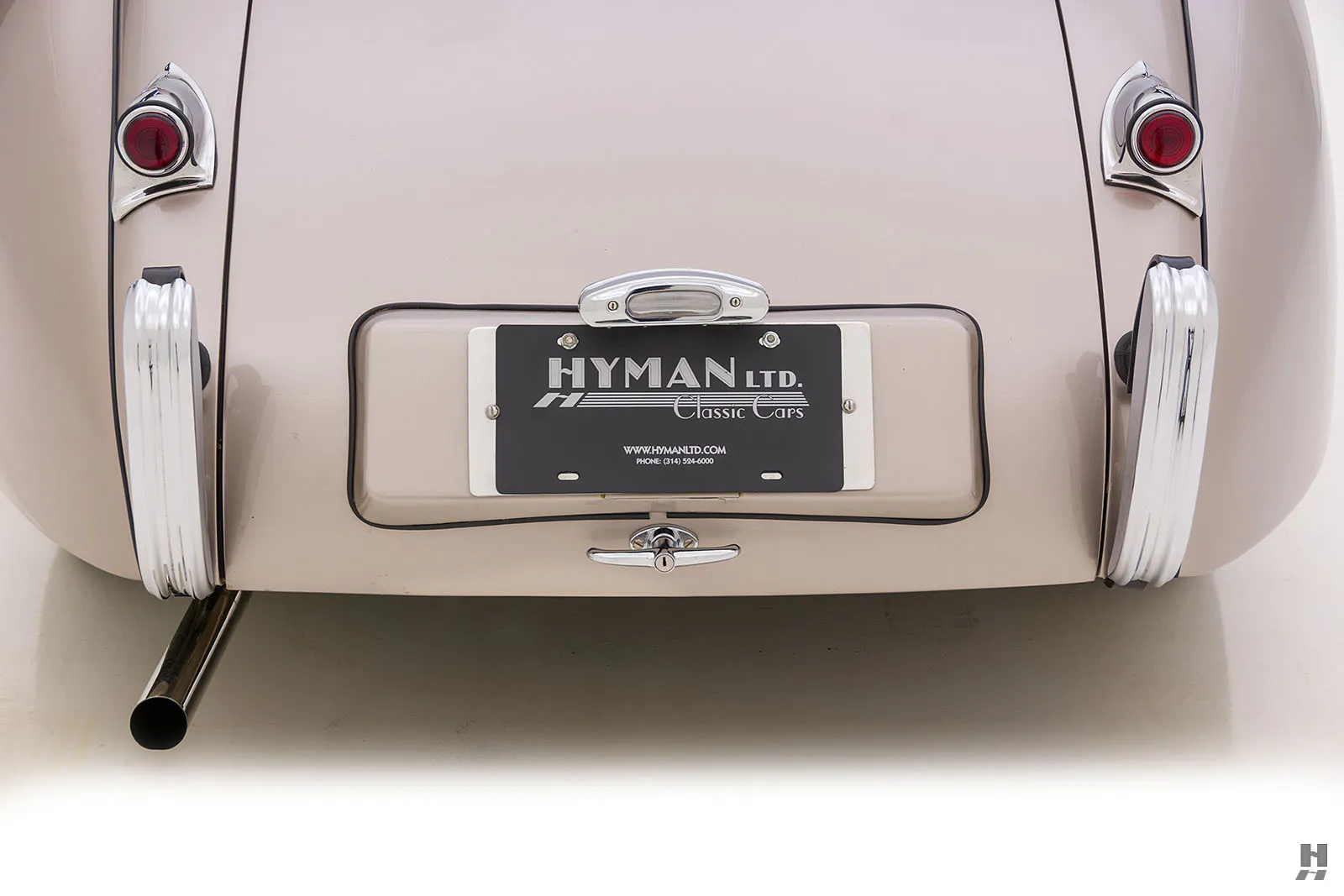 1953 Jaguar XK 120 2dr Fixed-Head Coupe Courtesy of Hyman Ltd.