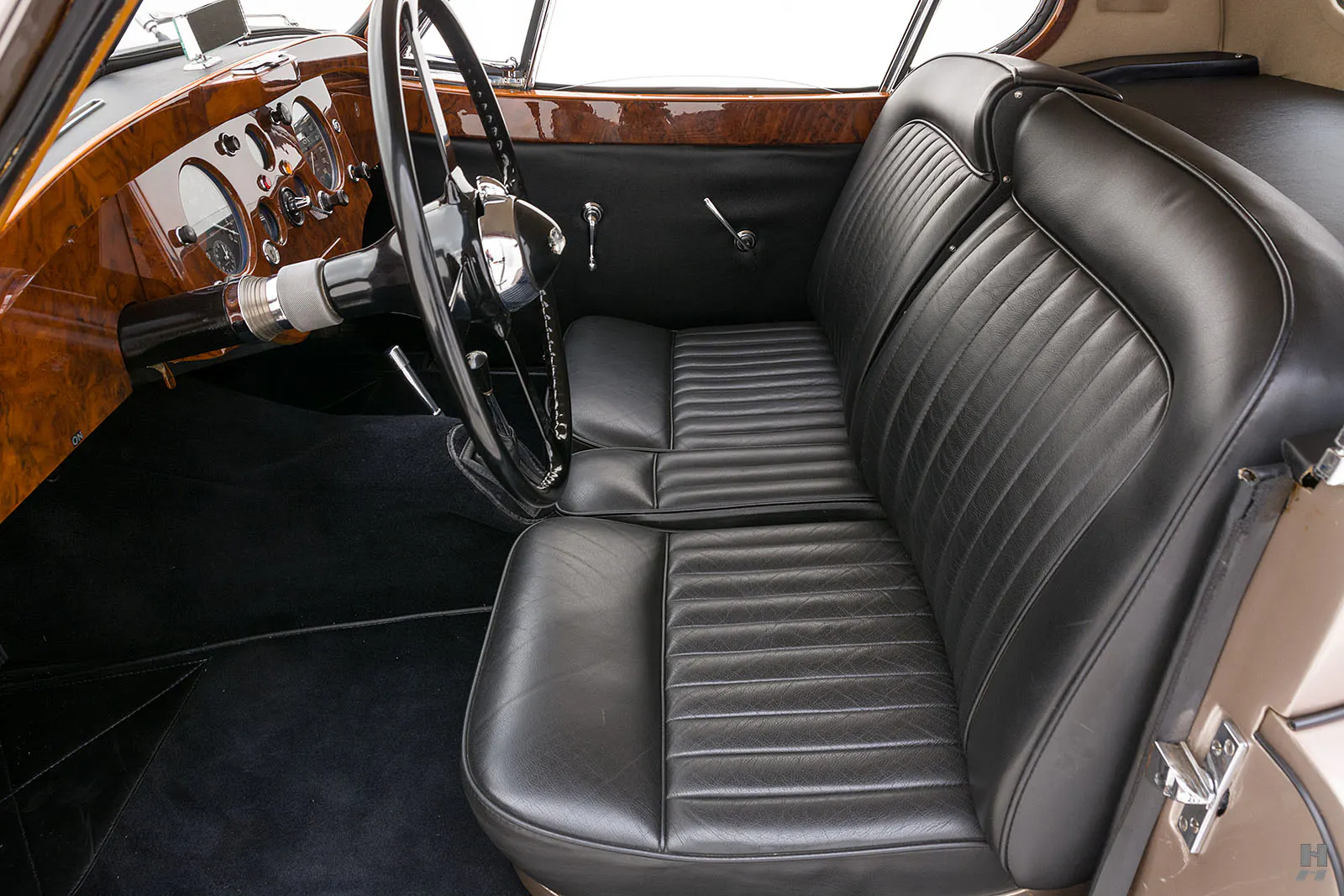 1953 Jaguar XK 120 2dr Fixed-Head Coupe Courtesy of Hyman Ltd.
