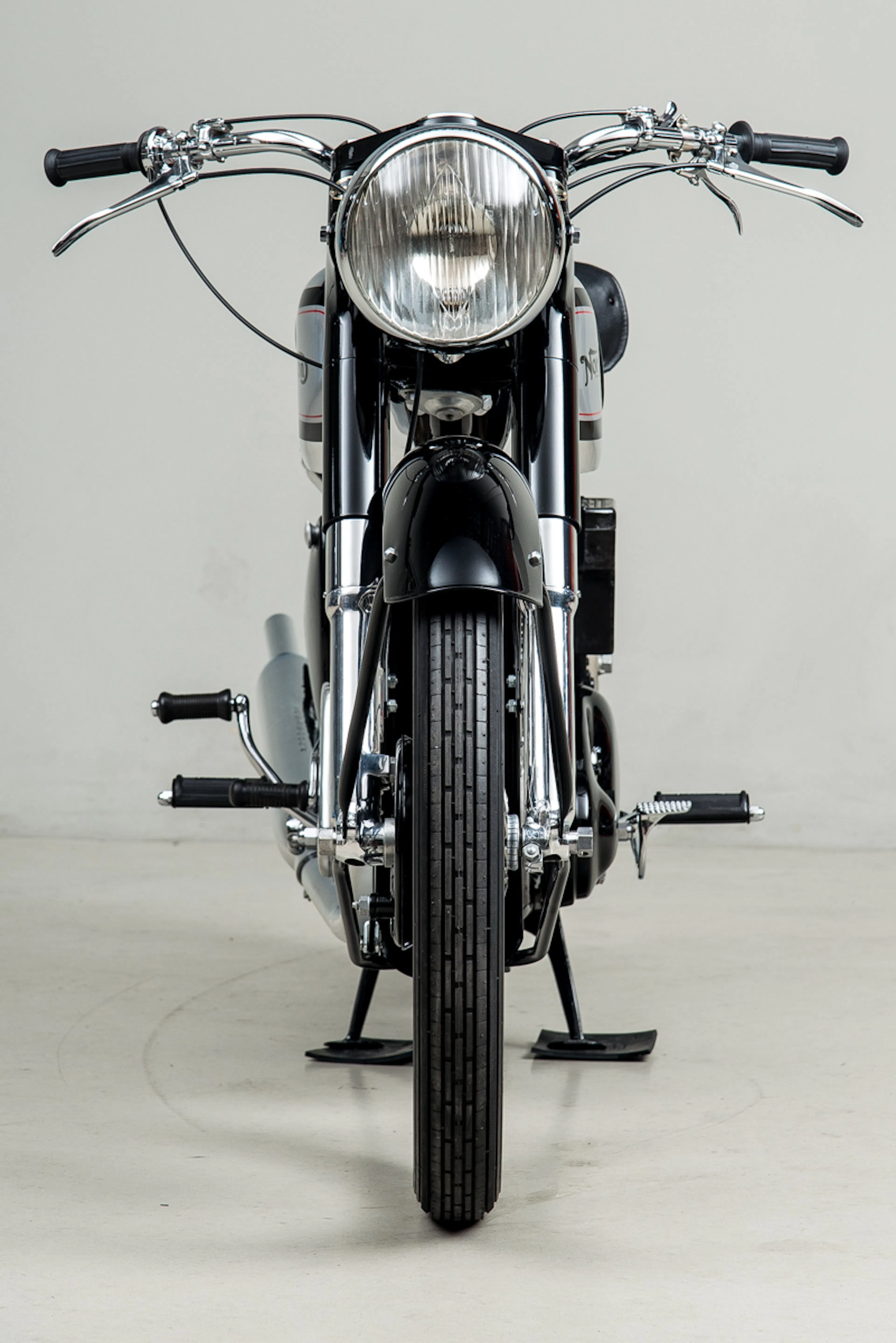 1948 Norton Model 30 International Courtesy of Canepa