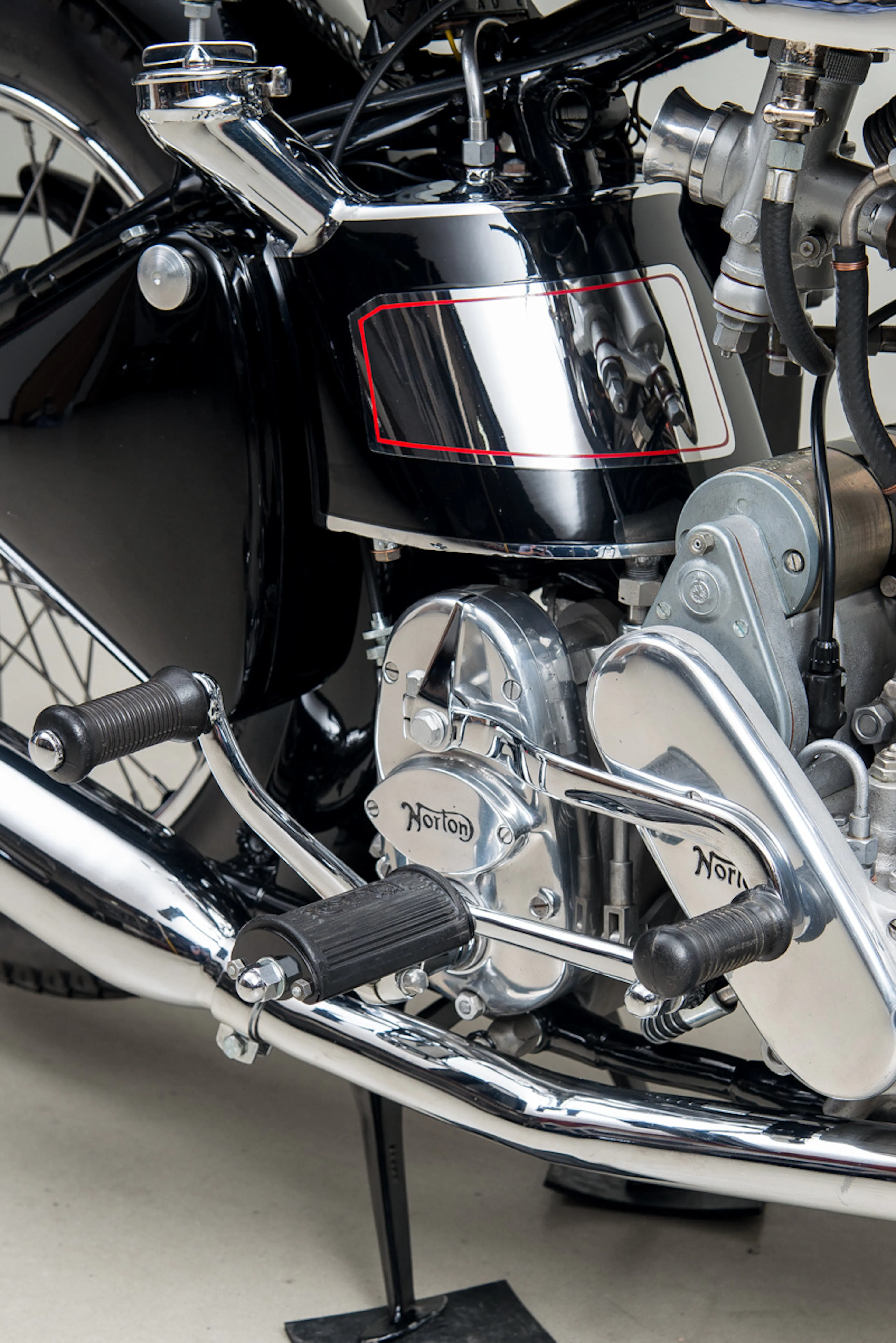 1948 Norton Model 30 International Courtesy of Canepa