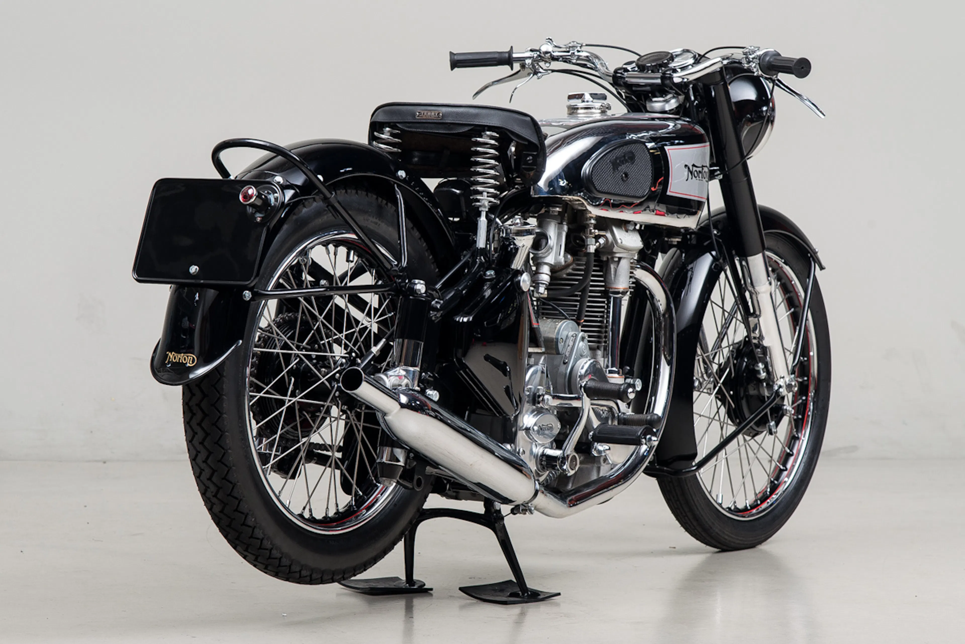 1948 Norton Model 30 International Courtesy of Canepa