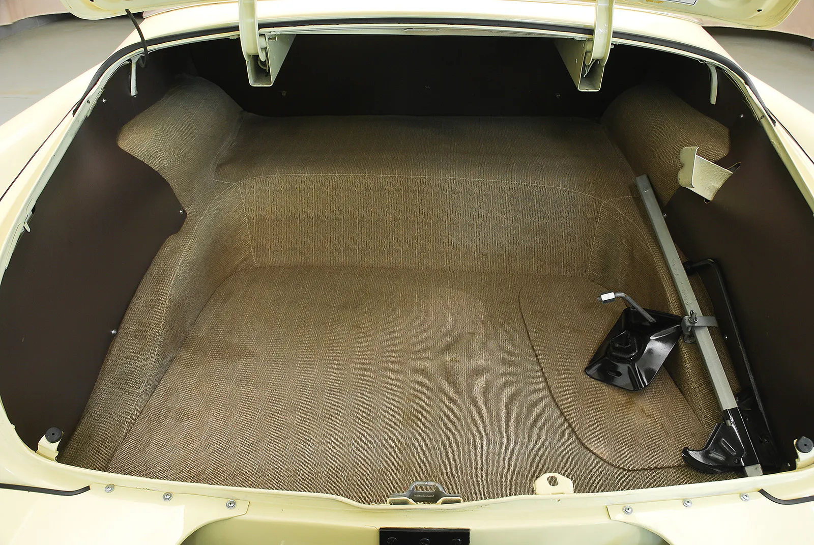 1953 Oldsmobile Ninety-Eight 2dr Holiday Coupe Courtesy of Hyman Ltd.