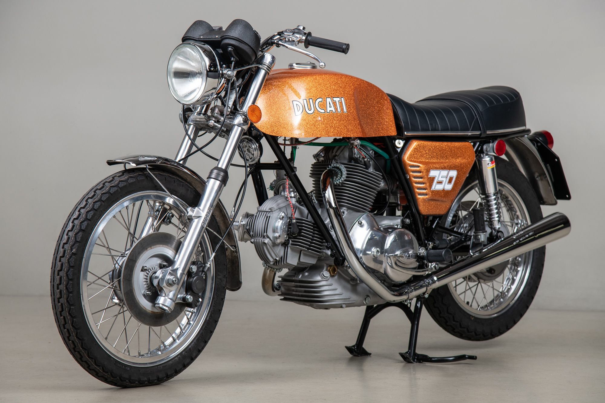 Réservoir Carburant Acier Jaune Pour Ducati 750 GT 1972 – Personnalisé, Neuf Avec Bouchon