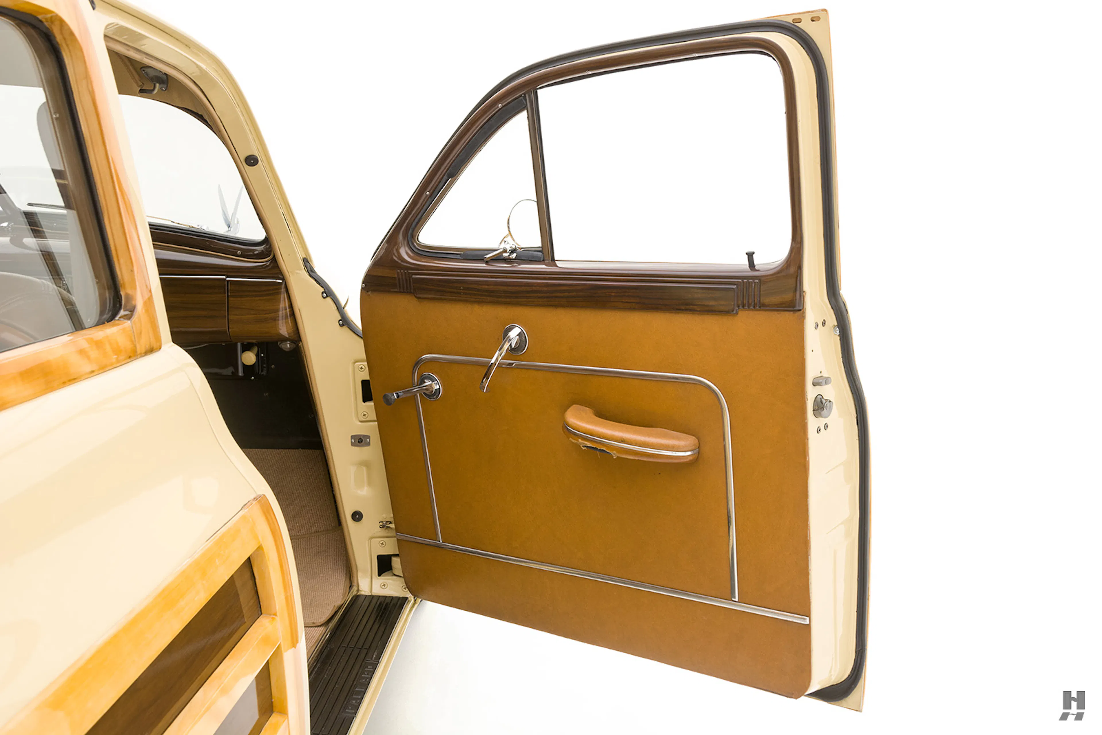 1950 Packard Eight 4dr Station Sedan Courtesy of Hyman Ltd.