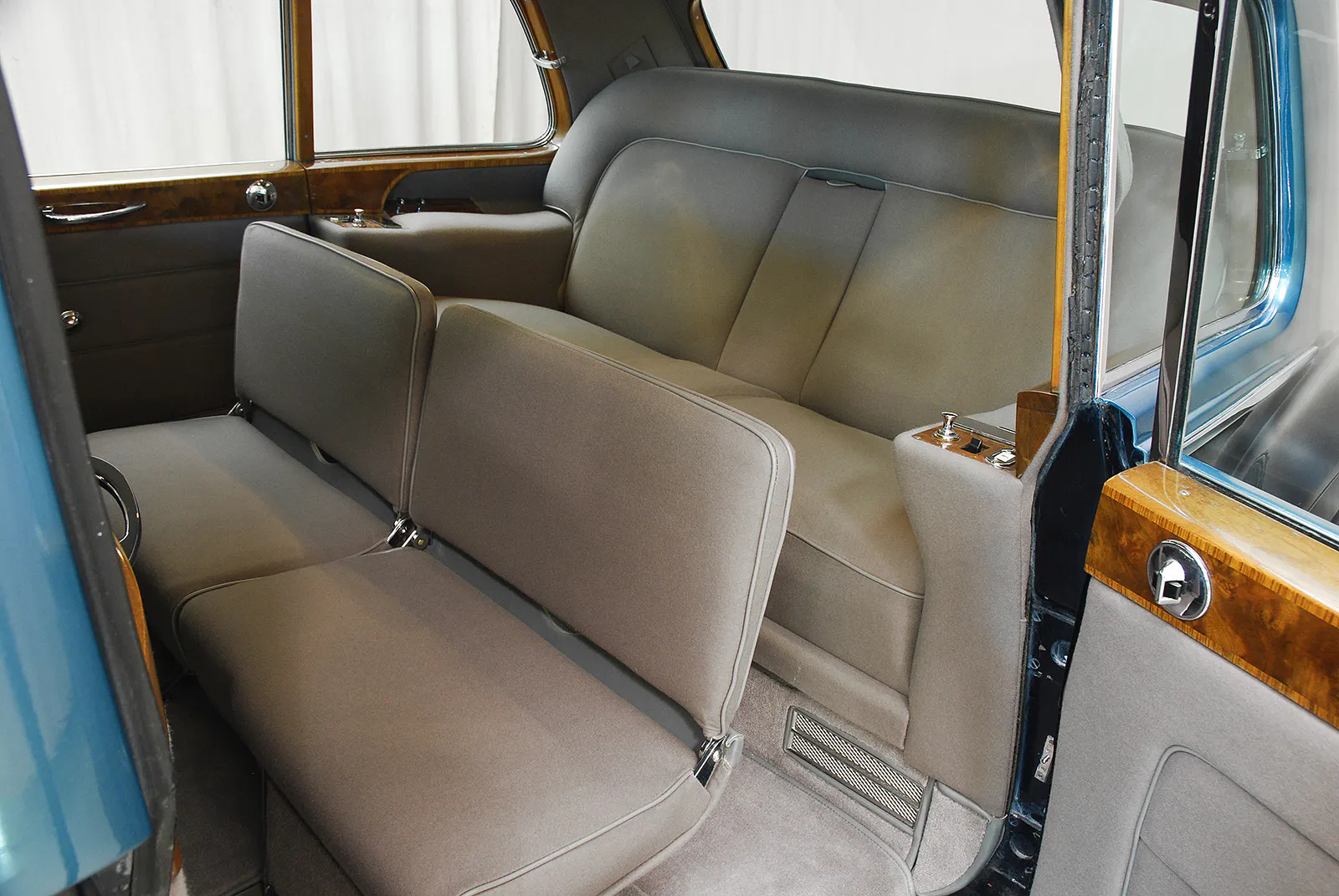 1962 Rolls-Royce Phantom V Mulliner Park Ward 4dr Limousine Courtesy of Hyman Ltd.