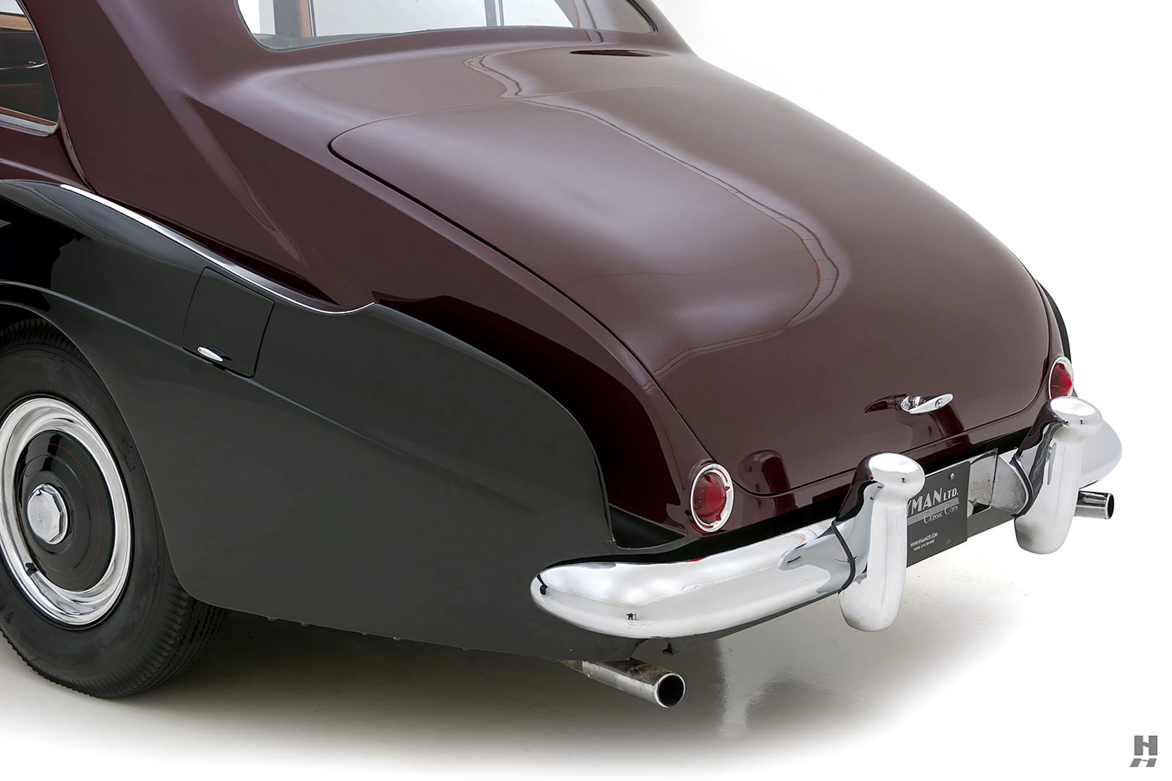 1954 Bentley R-Type Freestone & Webb 4dr Sedan Courtesy of Hyman Ltd.