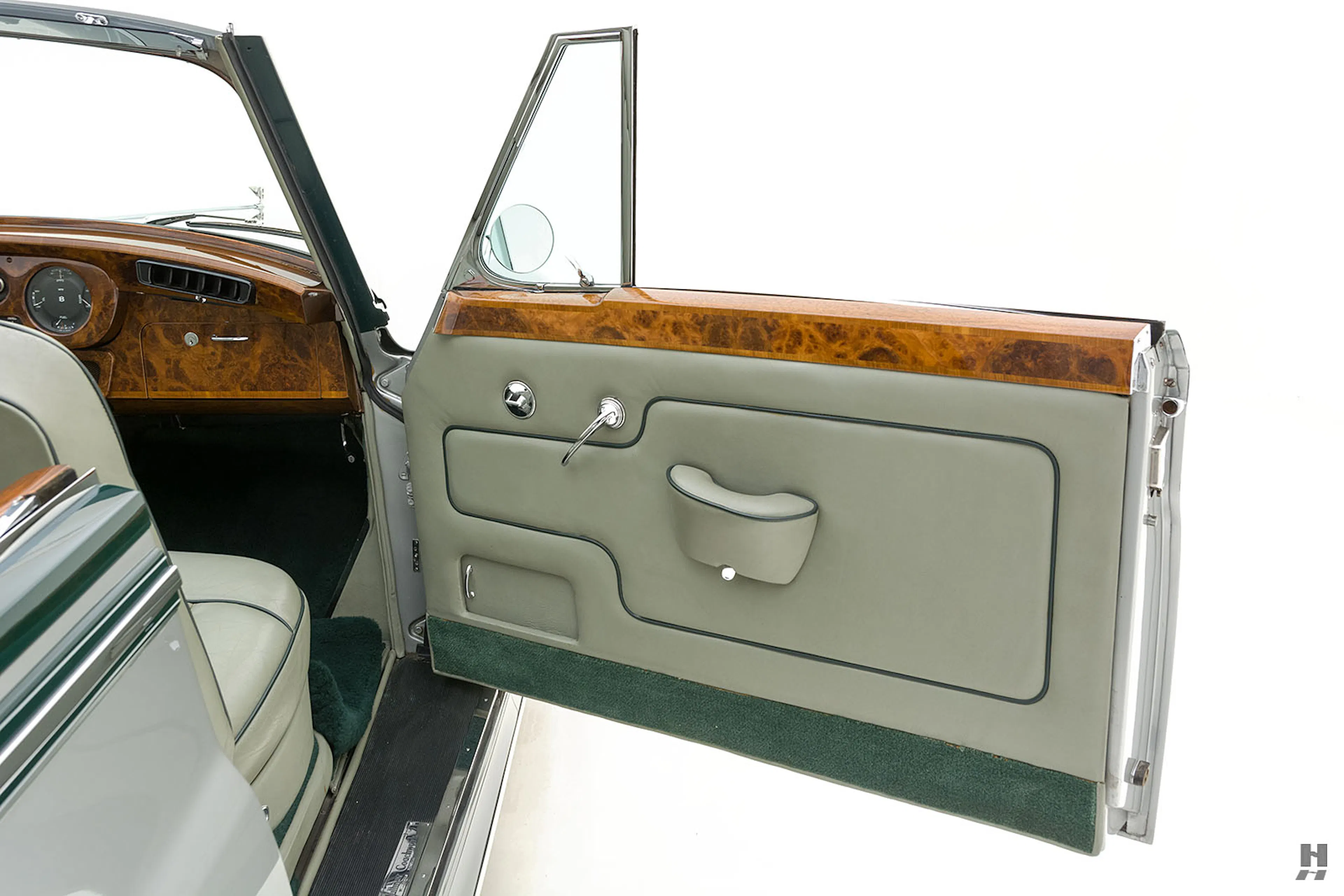 1961 Bentley S2 Coachbuilt 2dr Drophead Coupe Courtesy of Hyman Ltd.