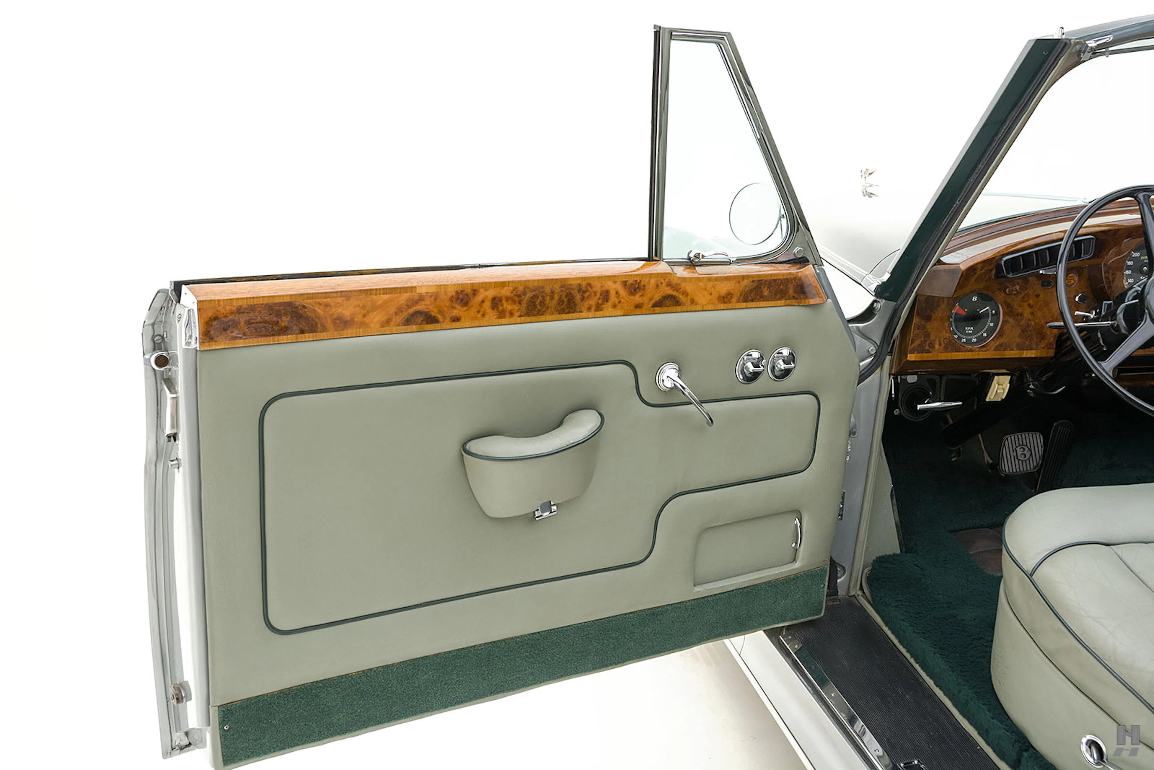 1961 Bentley S2 Coachbuilt 2dr Drophead Coupe Courtesy of Hyman Ltd.
