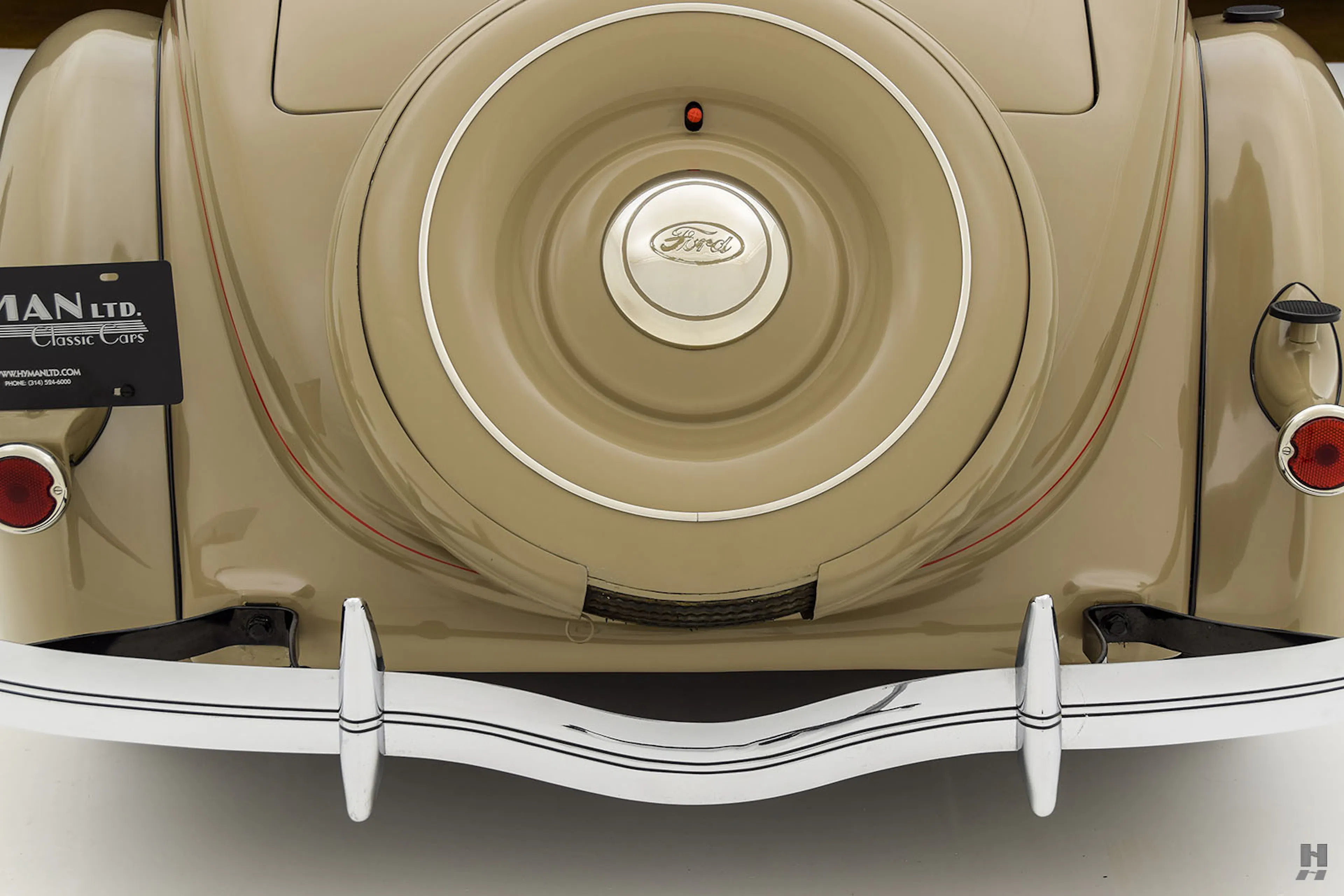 1936 Ford Model 68 Deluxe 2dr Roadster Courtesy of Hyman Ltd.