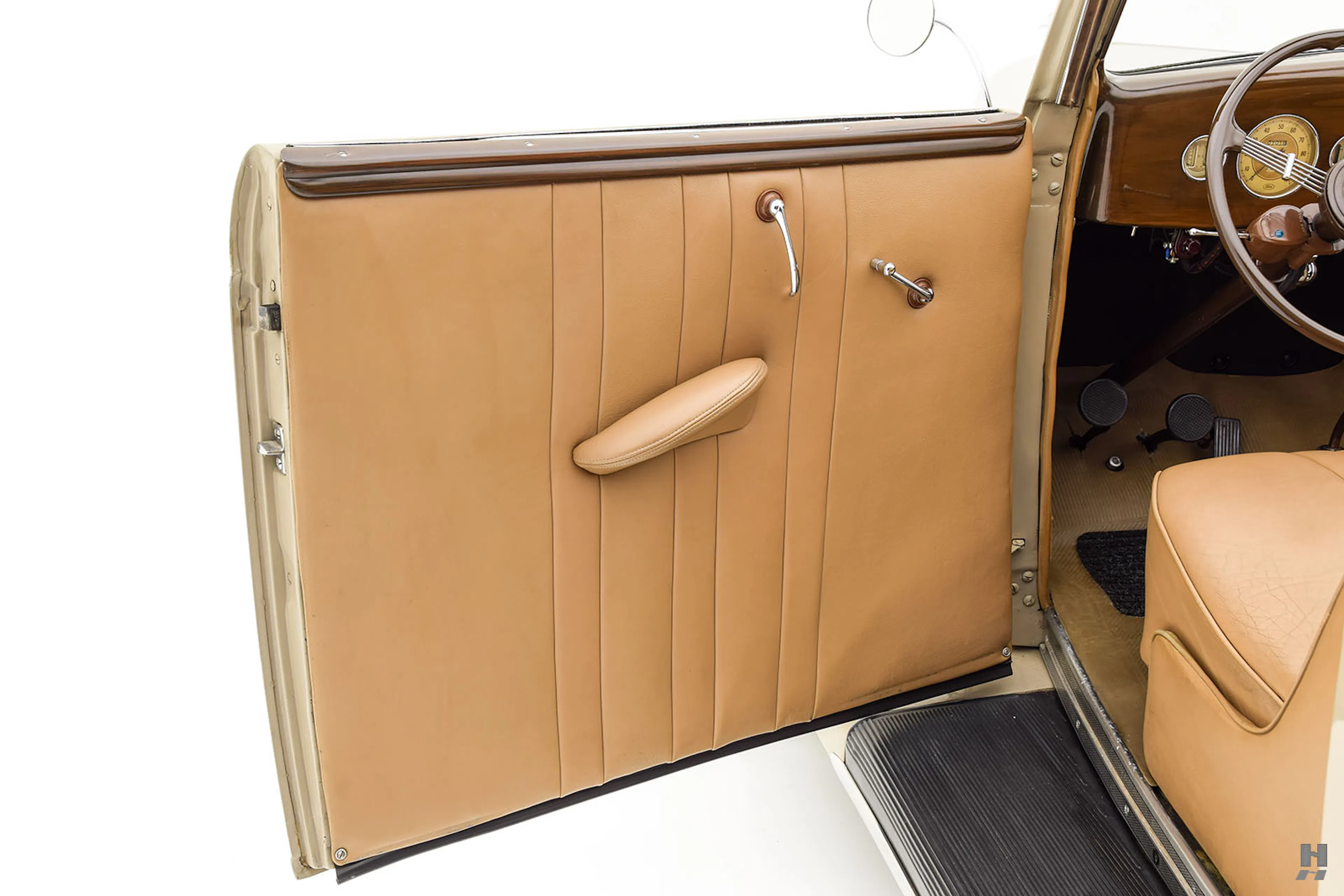 1936 Ford Model 68 Deluxe 2dr Roadster Courtesy of Hyman Ltd.