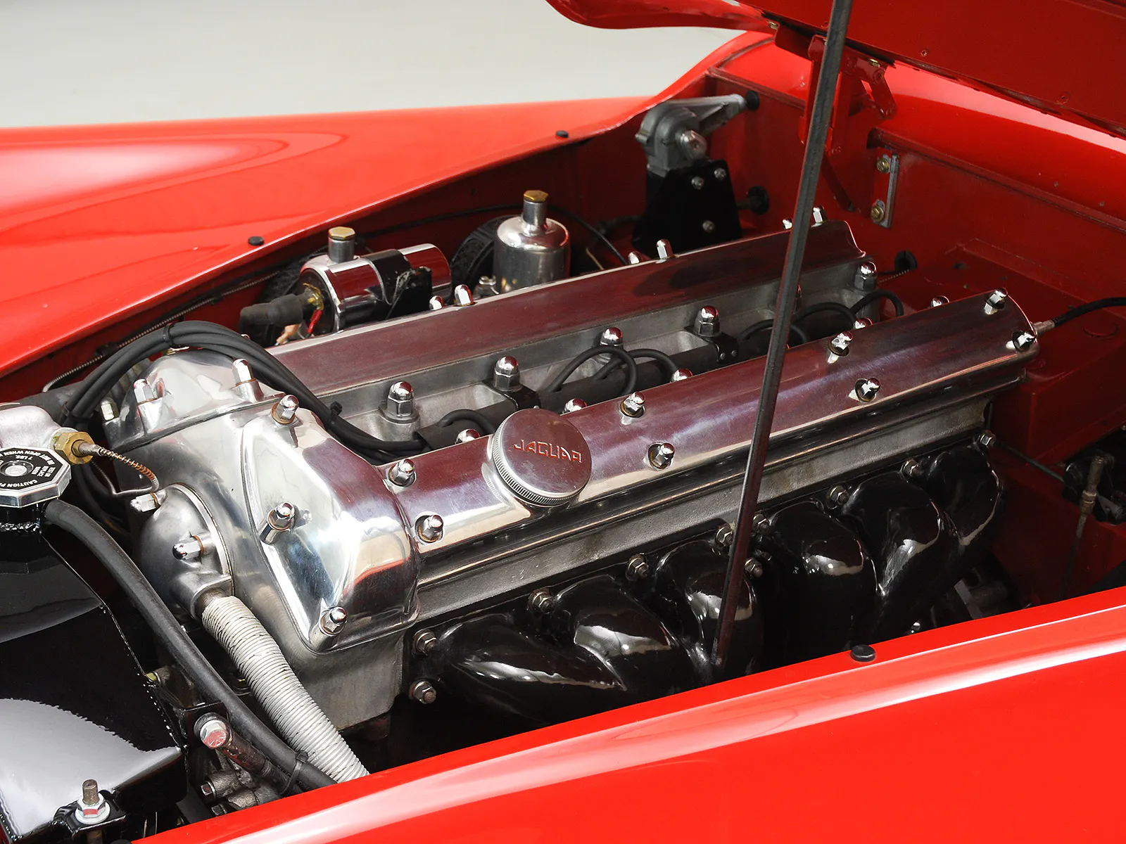 1952 Jaguar XK 120 2dr Roadster Courtesy of Hyman Ltd.
