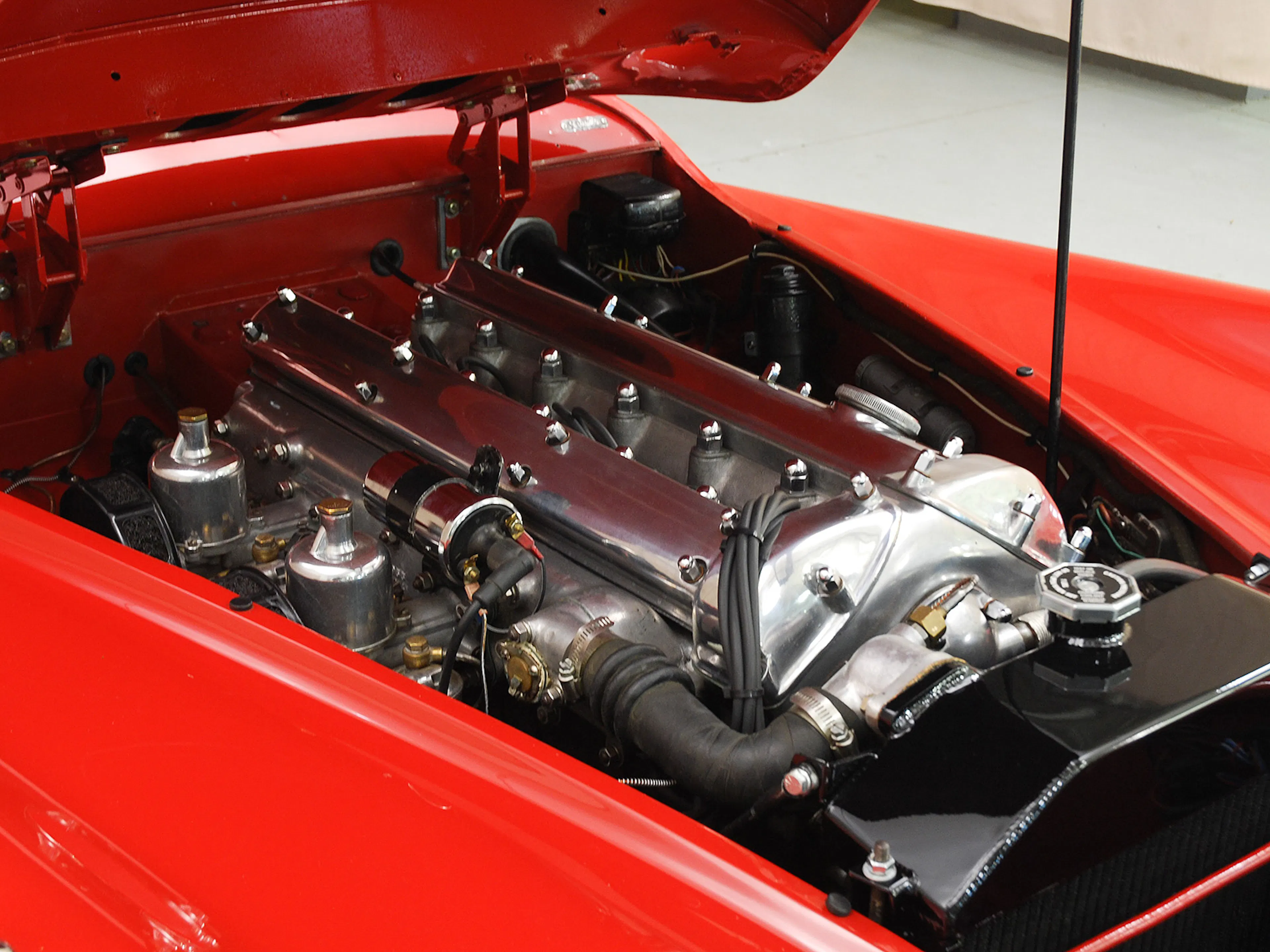 1952 Jaguar XK 120 2dr Roadster Courtesy of Hyman Ltd.