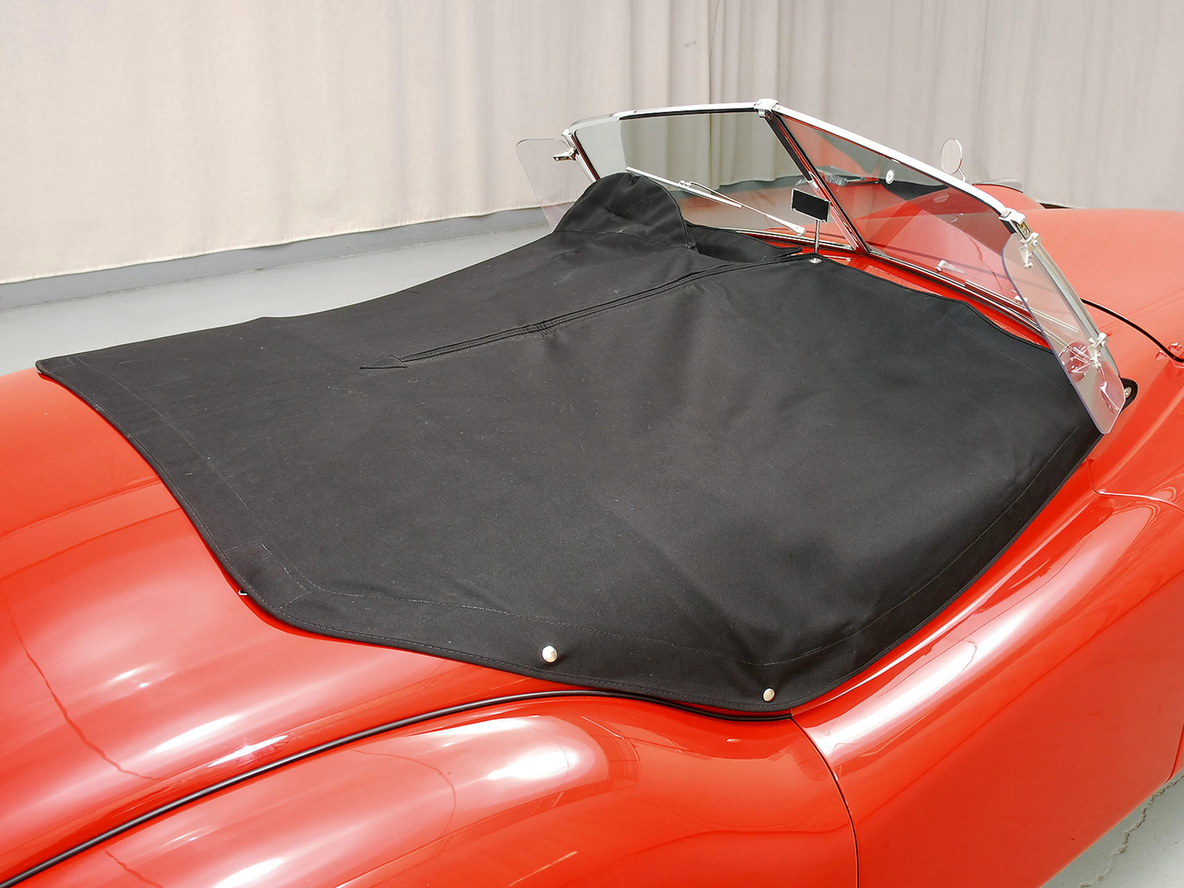 1952 Jaguar XK 120 2dr Roadster Courtesy of Hyman Ltd.