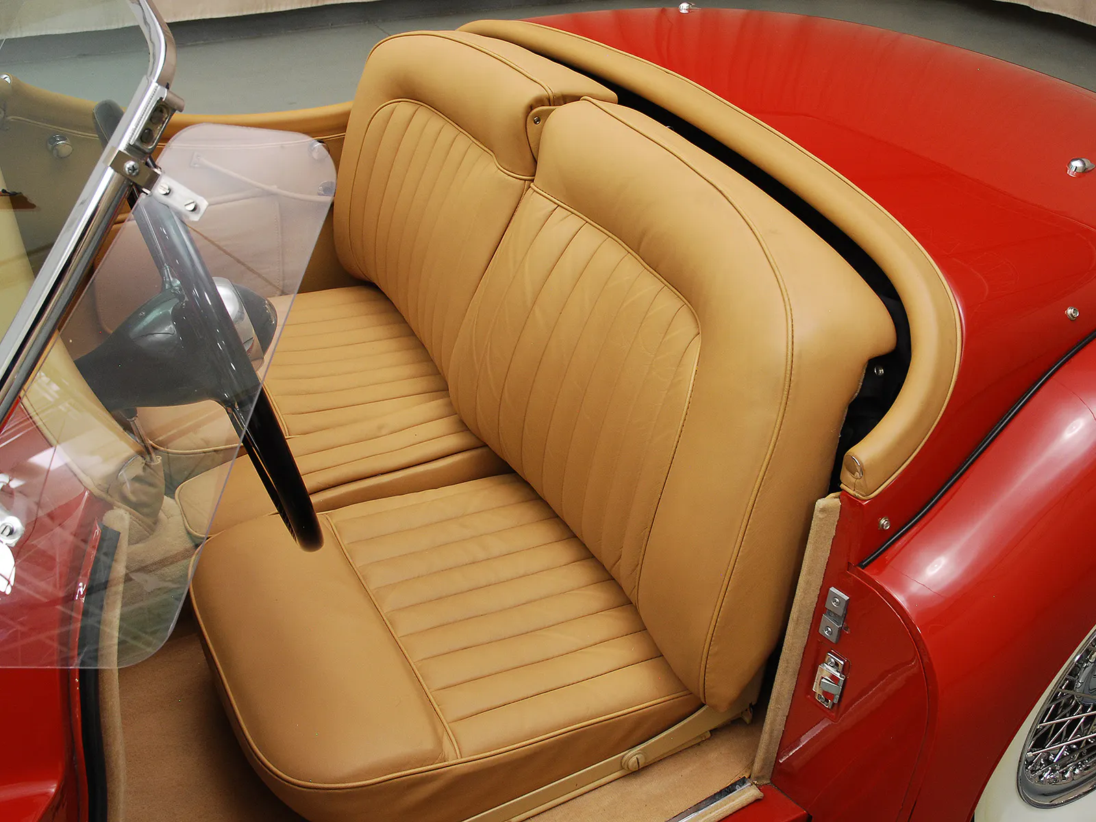 1952 Jaguar XK 120 2dr Roadster Courtesy of Hyman Ltd.