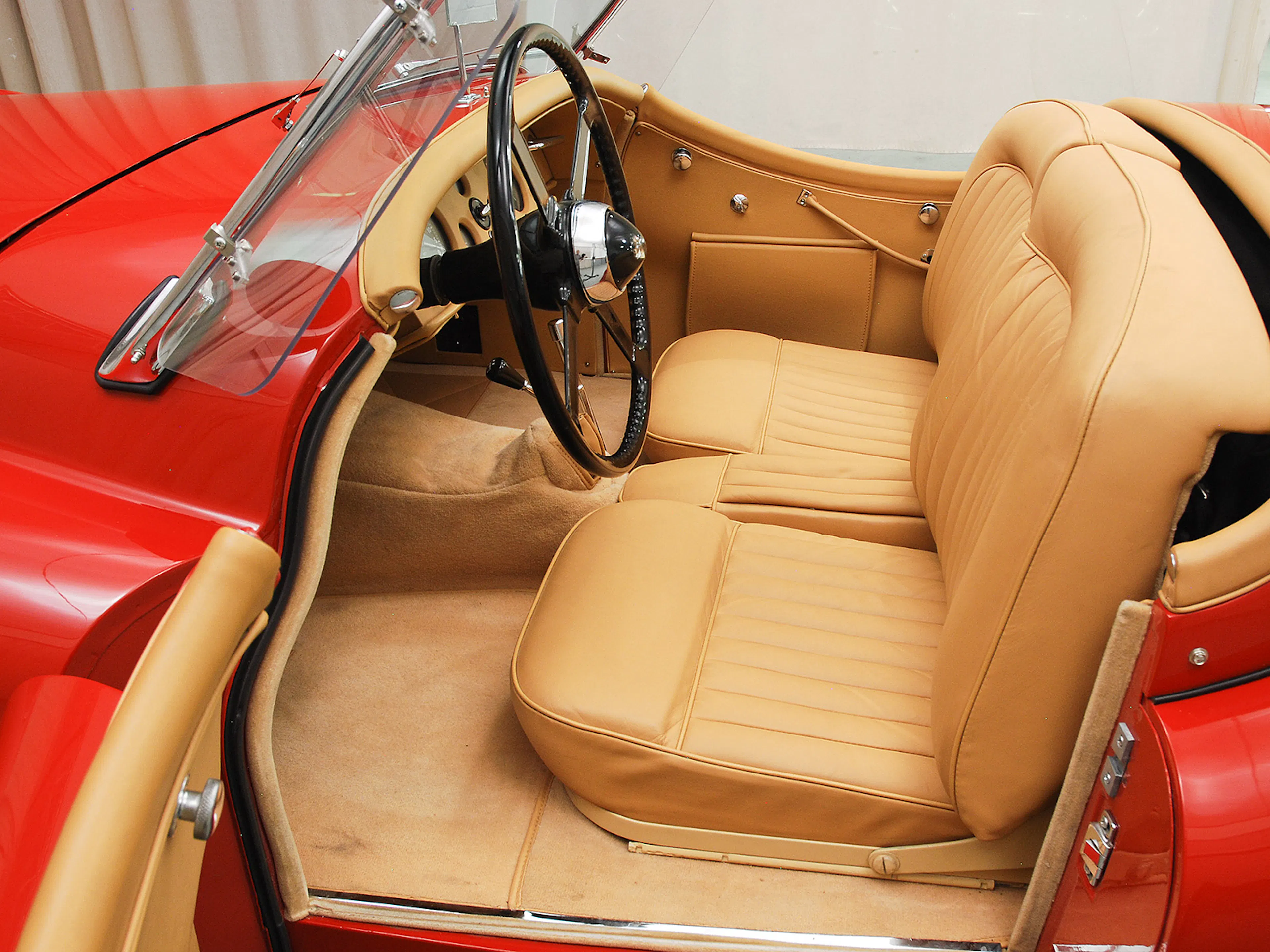 1952 Jaguar XK 120 2dr Roadster Courtesy of Hyman Ltd.